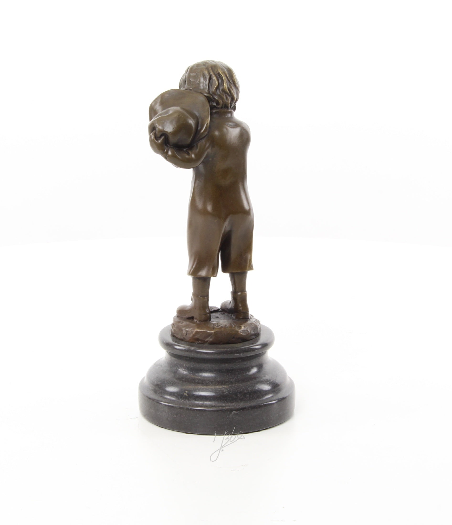 Bronzen jongen met sigaret – marmeren sokkel