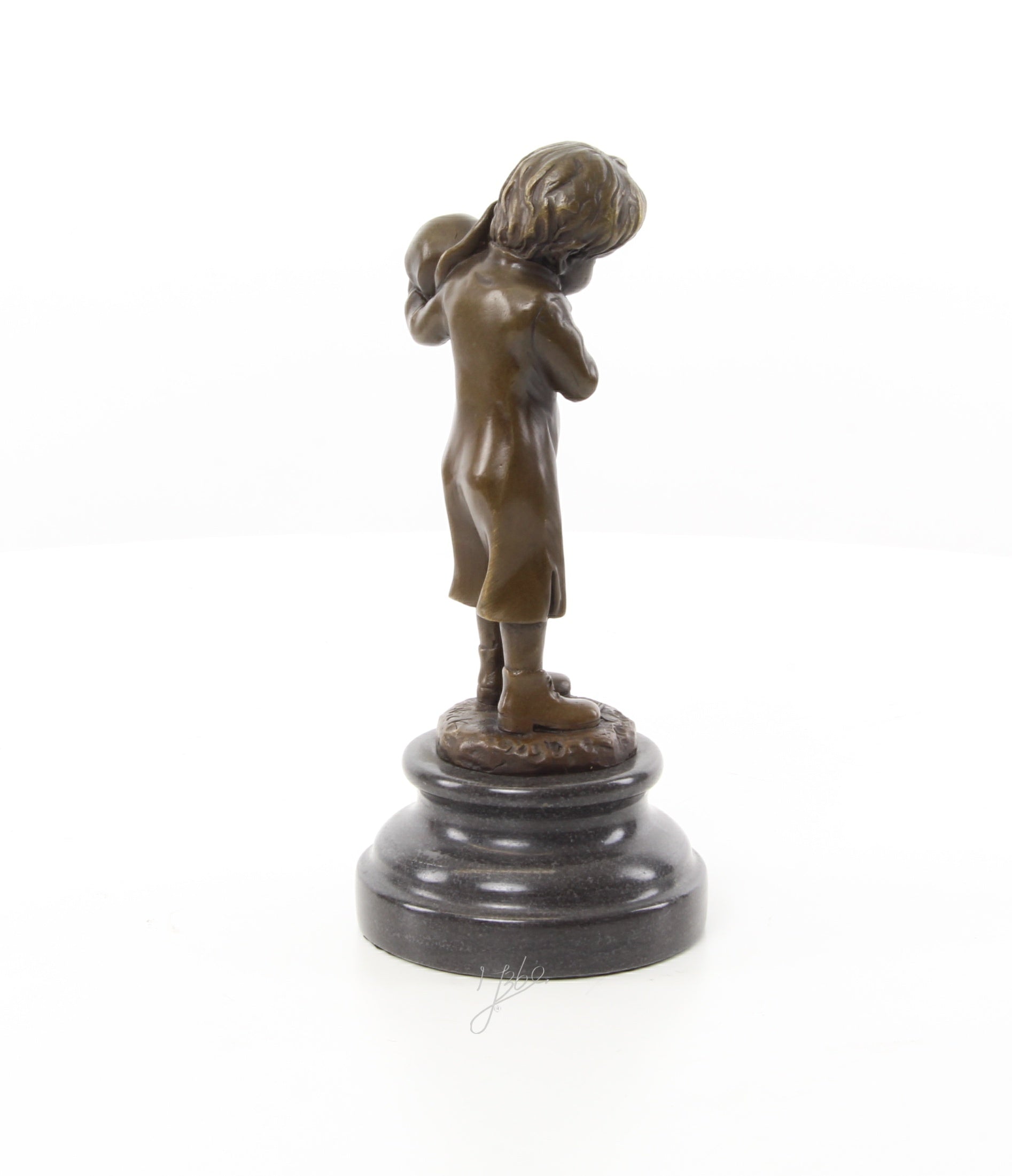 Bronzen jongen met sigaret – marmeren sokkel