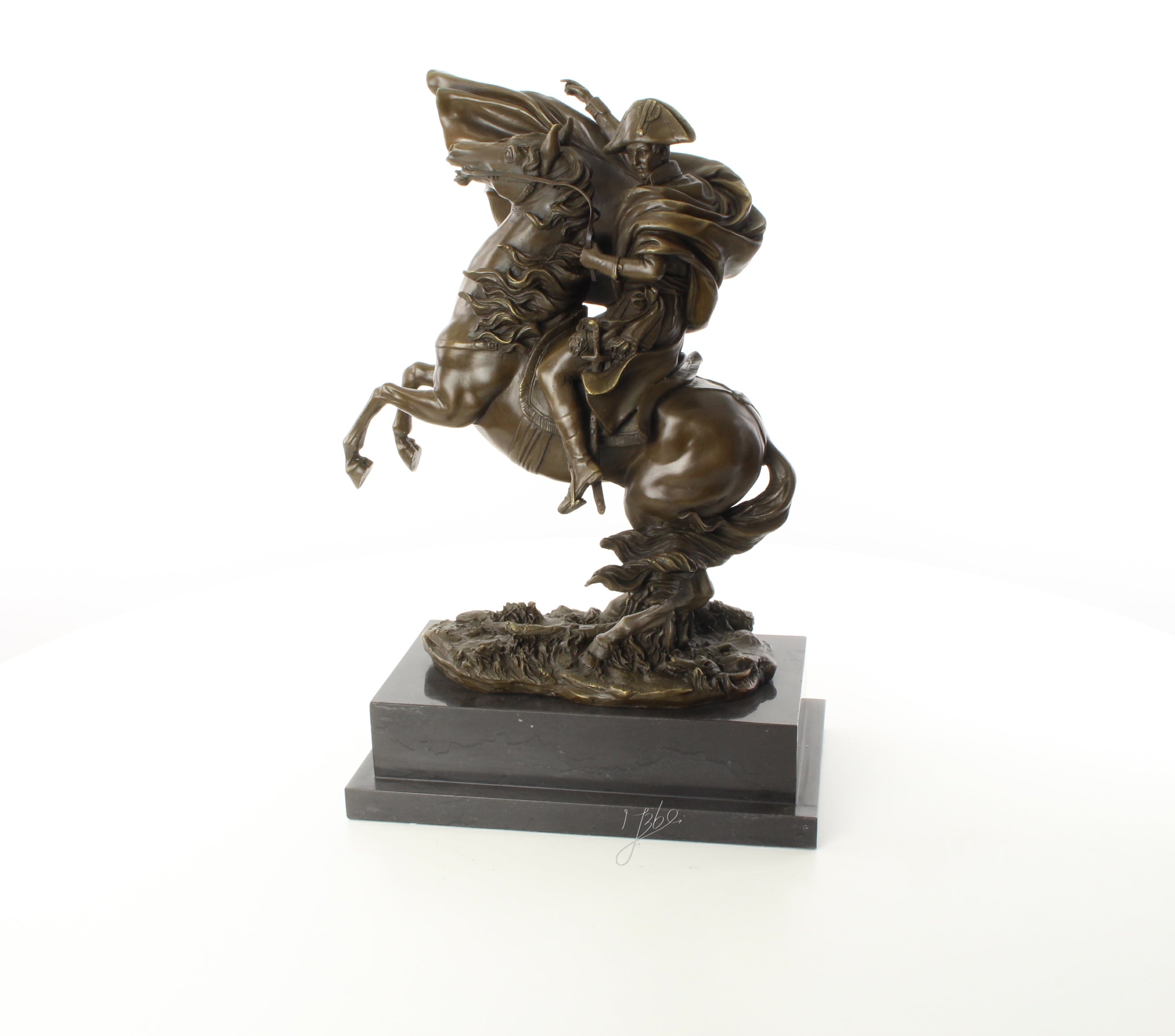Napoleon steekt de Alpen over – Brons sculptuur op sokkel 43,5 cm
