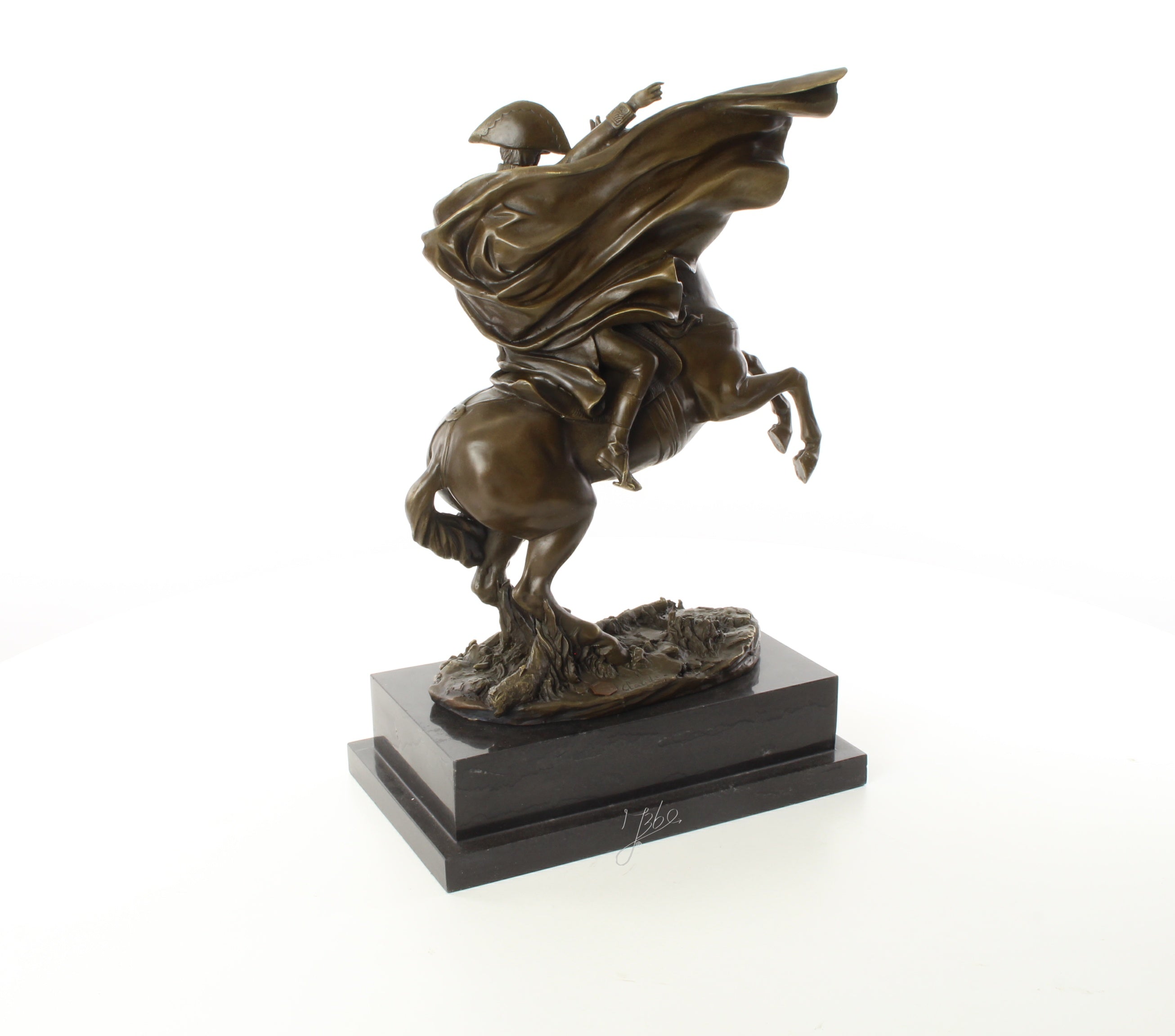Napoleon steekt de Alpen over – Brons sculptuur op sokkel 43,5 cm