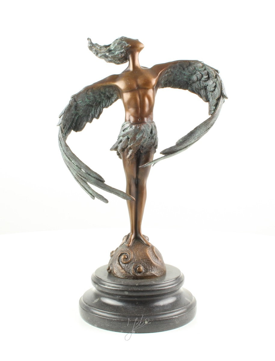 Gevleugelde man – Brons sculptuur op sokkel 31,7 cm