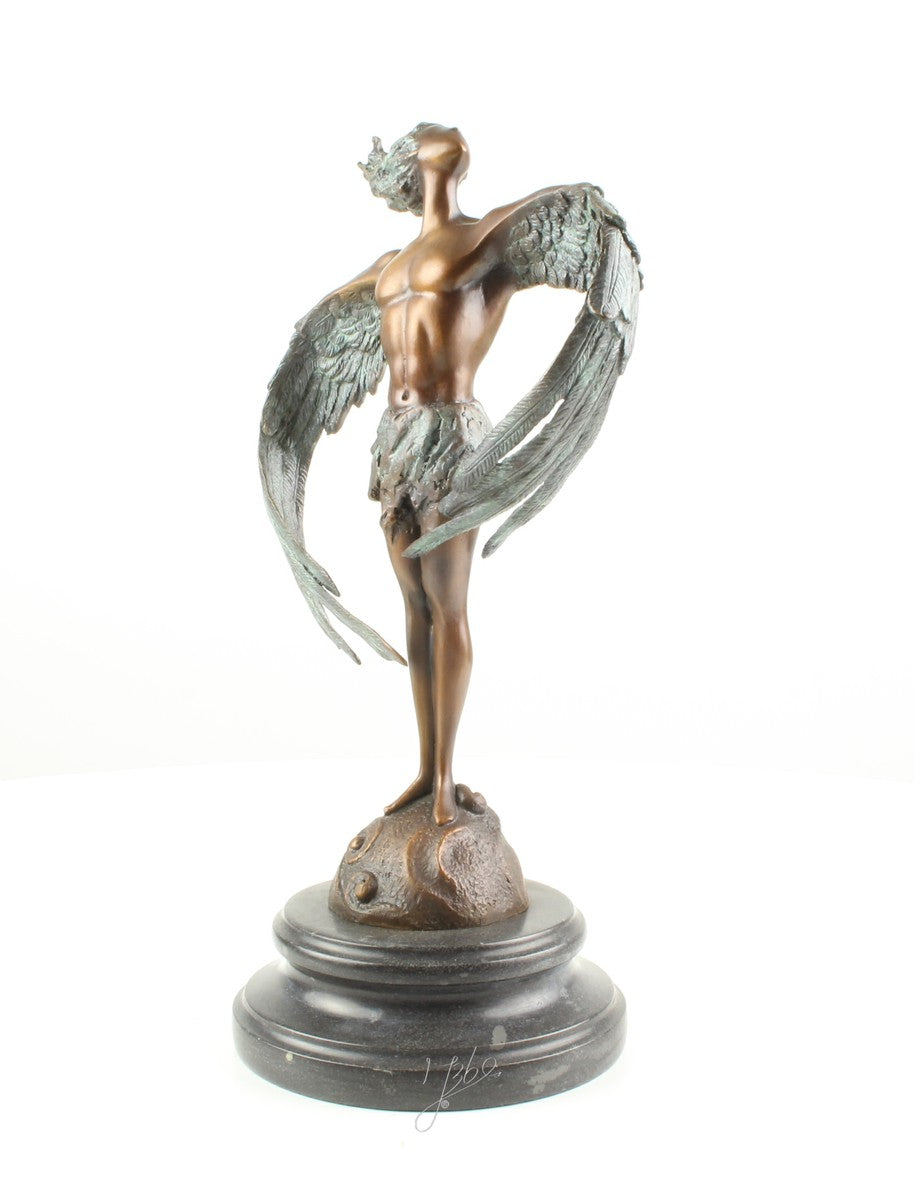 Gevleugelde man – Brons sculptuur op sokkel 31,7 cm