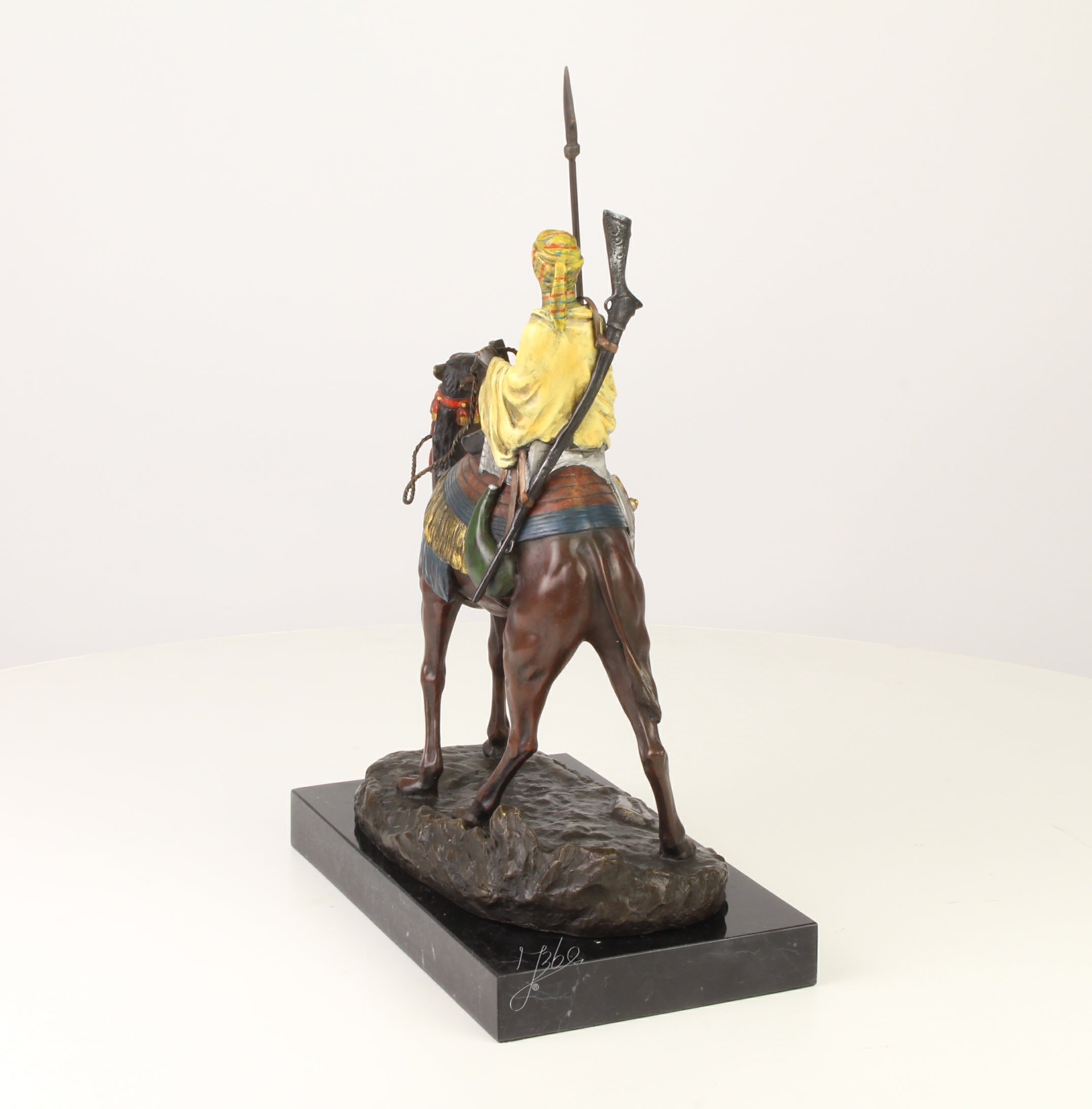 Dromedaris met ruiter – Bronzen sculptuur – 32 cm