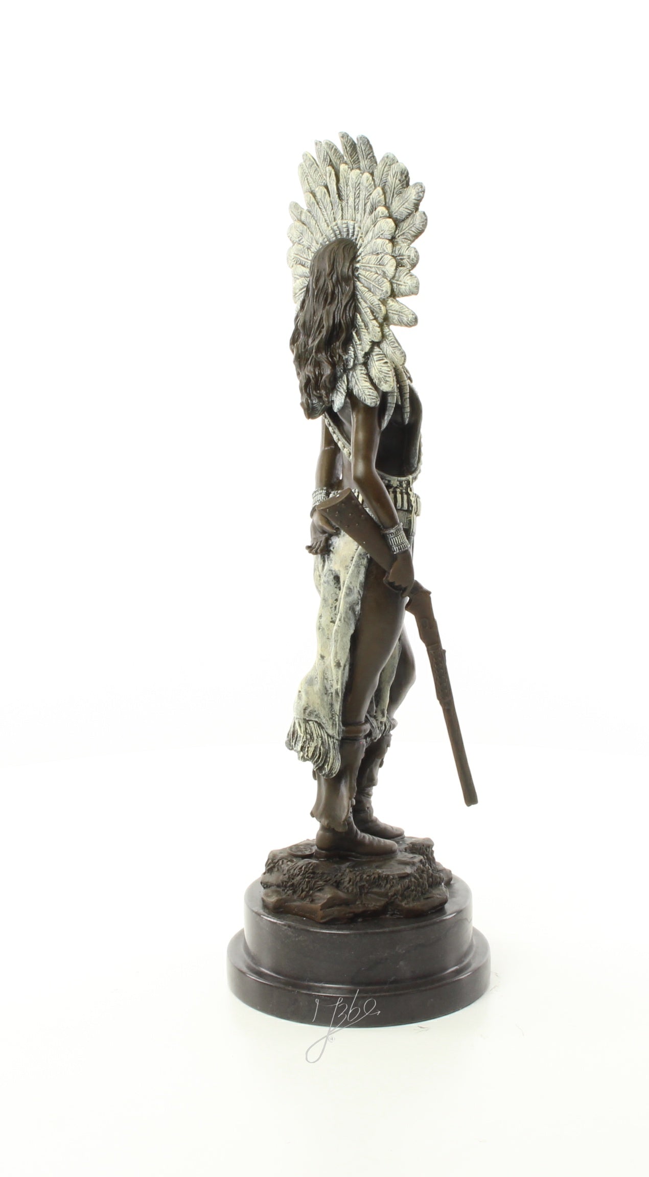 Inheemse vrouw – Bronzen sculptuur – 45,7 cm