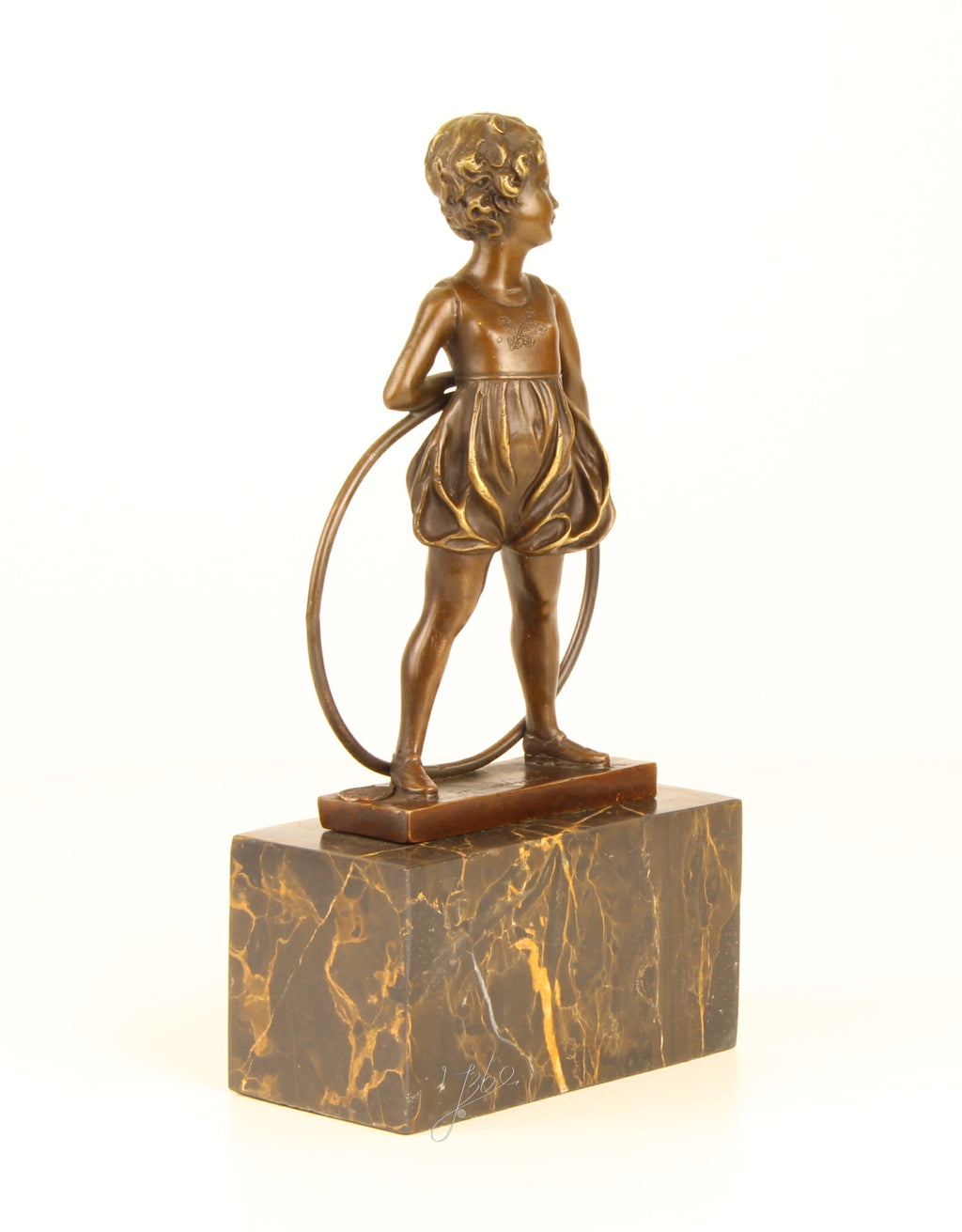 Hoop Girl – Bronzen beeld, marmer – 26 cm