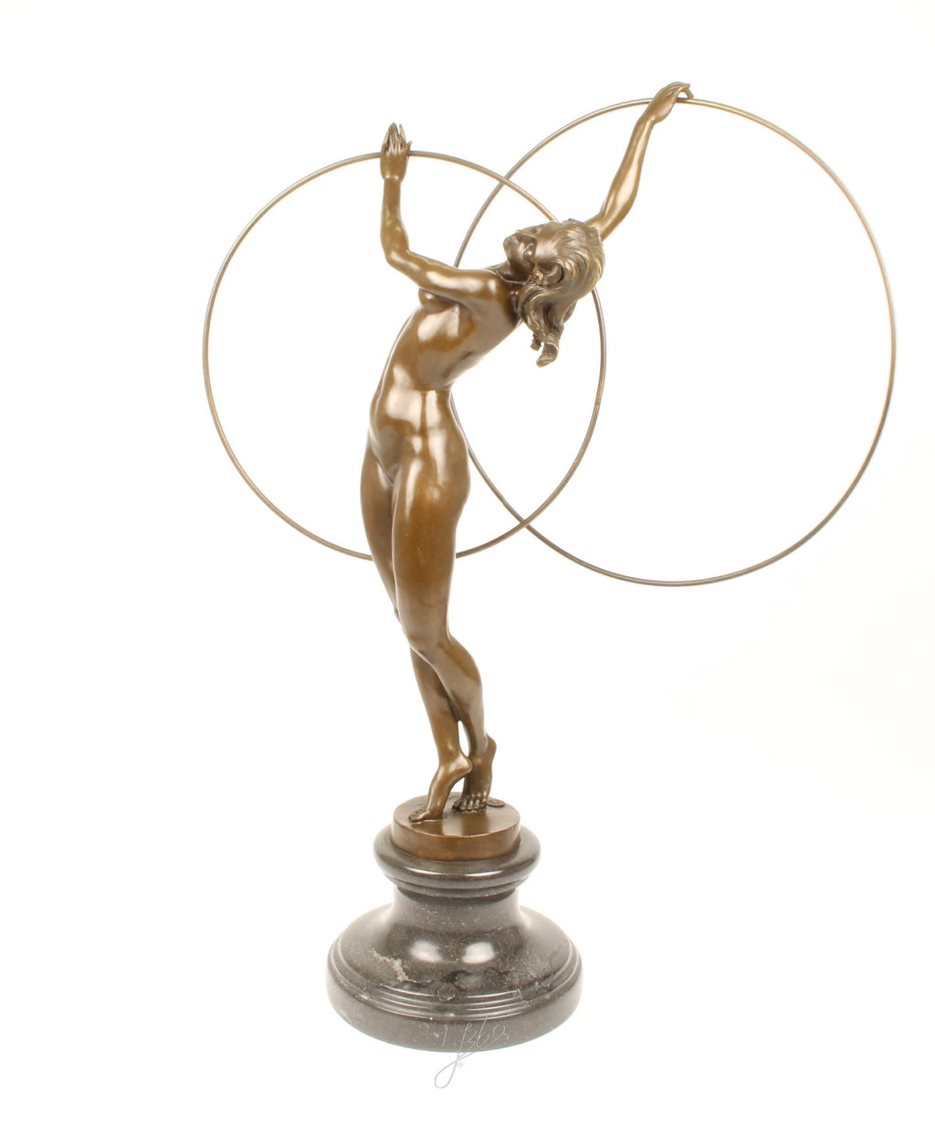 Hoepeldanseres – Bronzen sculptuur – 69,2 cm