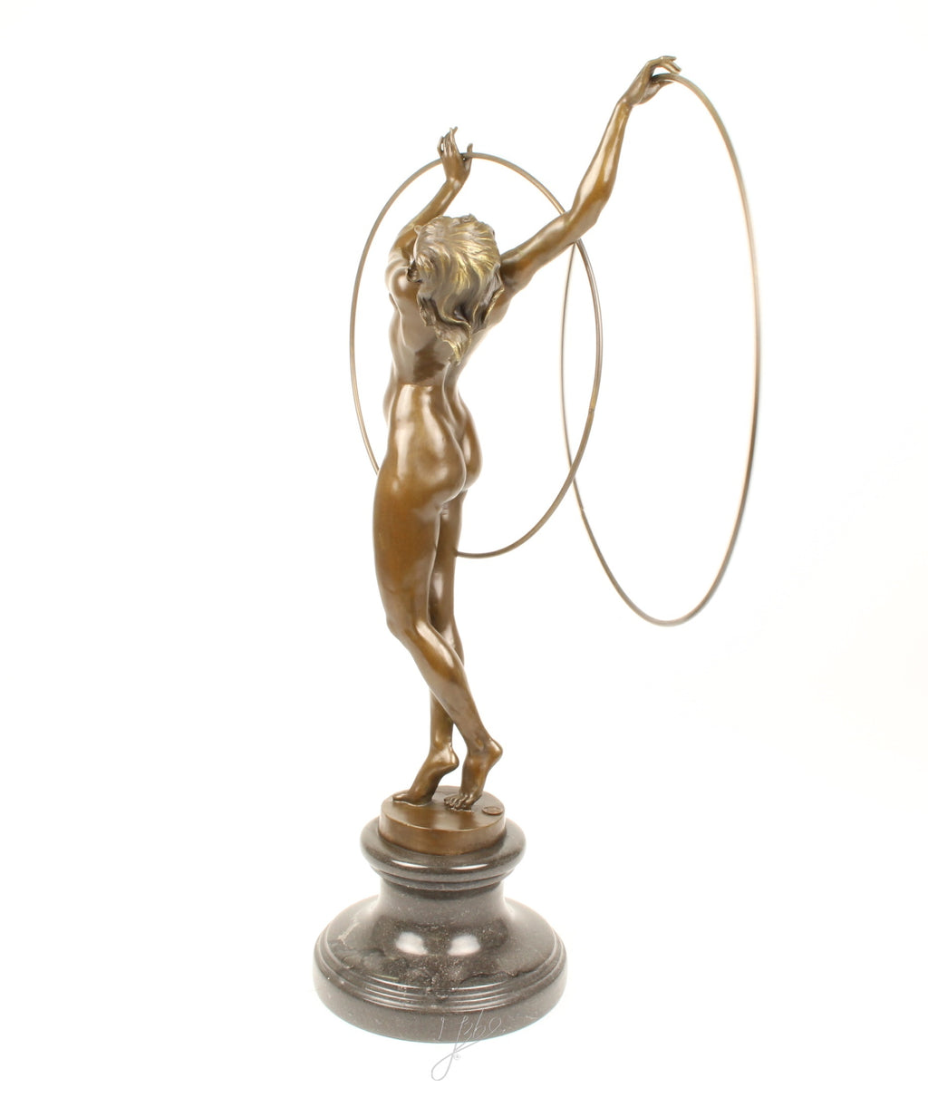 Hoepeldanseres – Bronzen sculptuur – 69,2 cm
