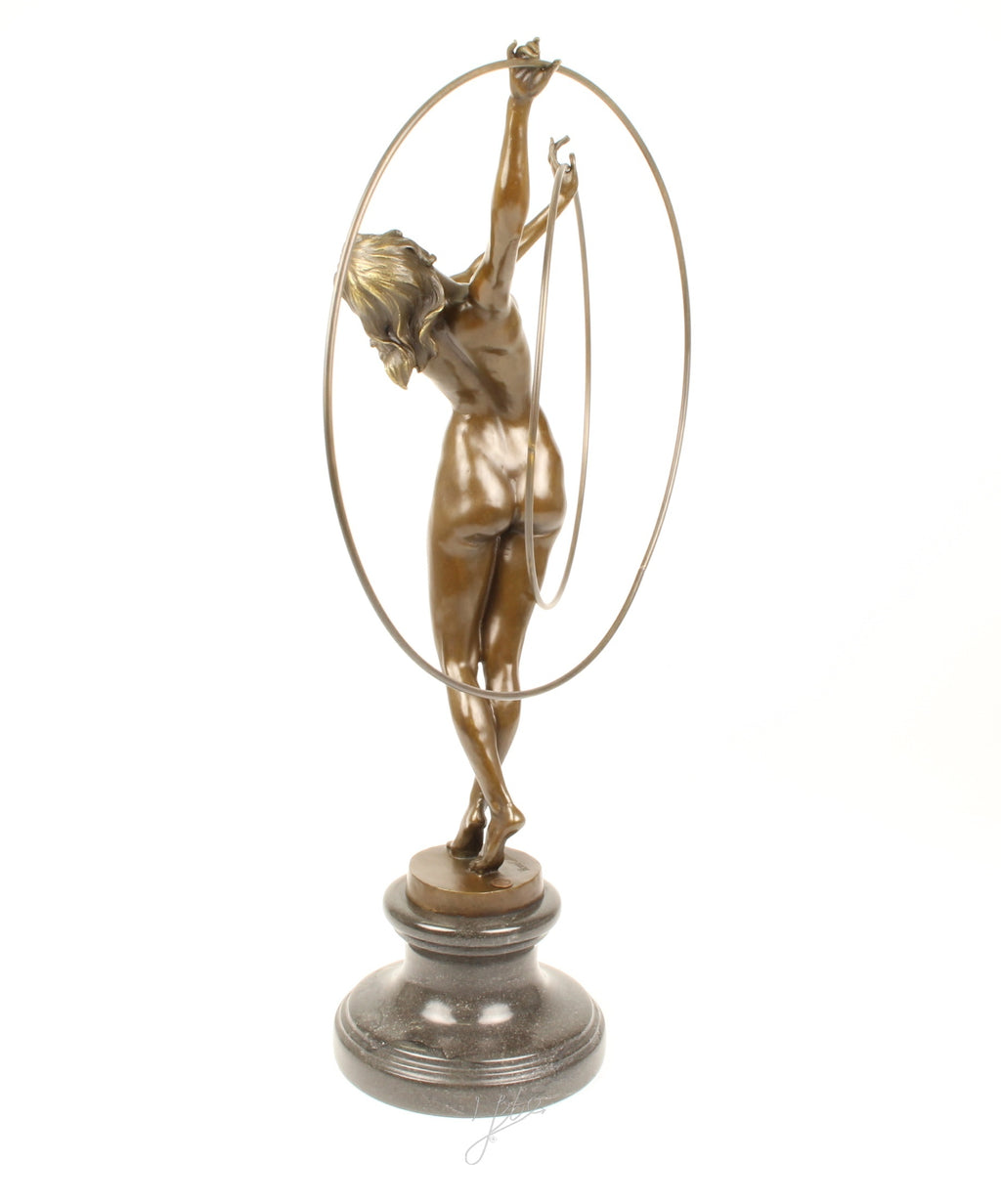 Hoepeldanseres – Bronzen sculptuur – 69,2 cm
