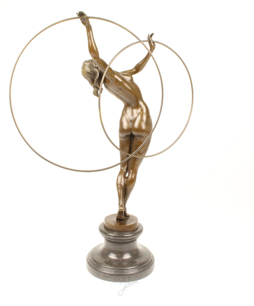Hoepeldanseres – Bronzen sculptuur – 69,2 cm