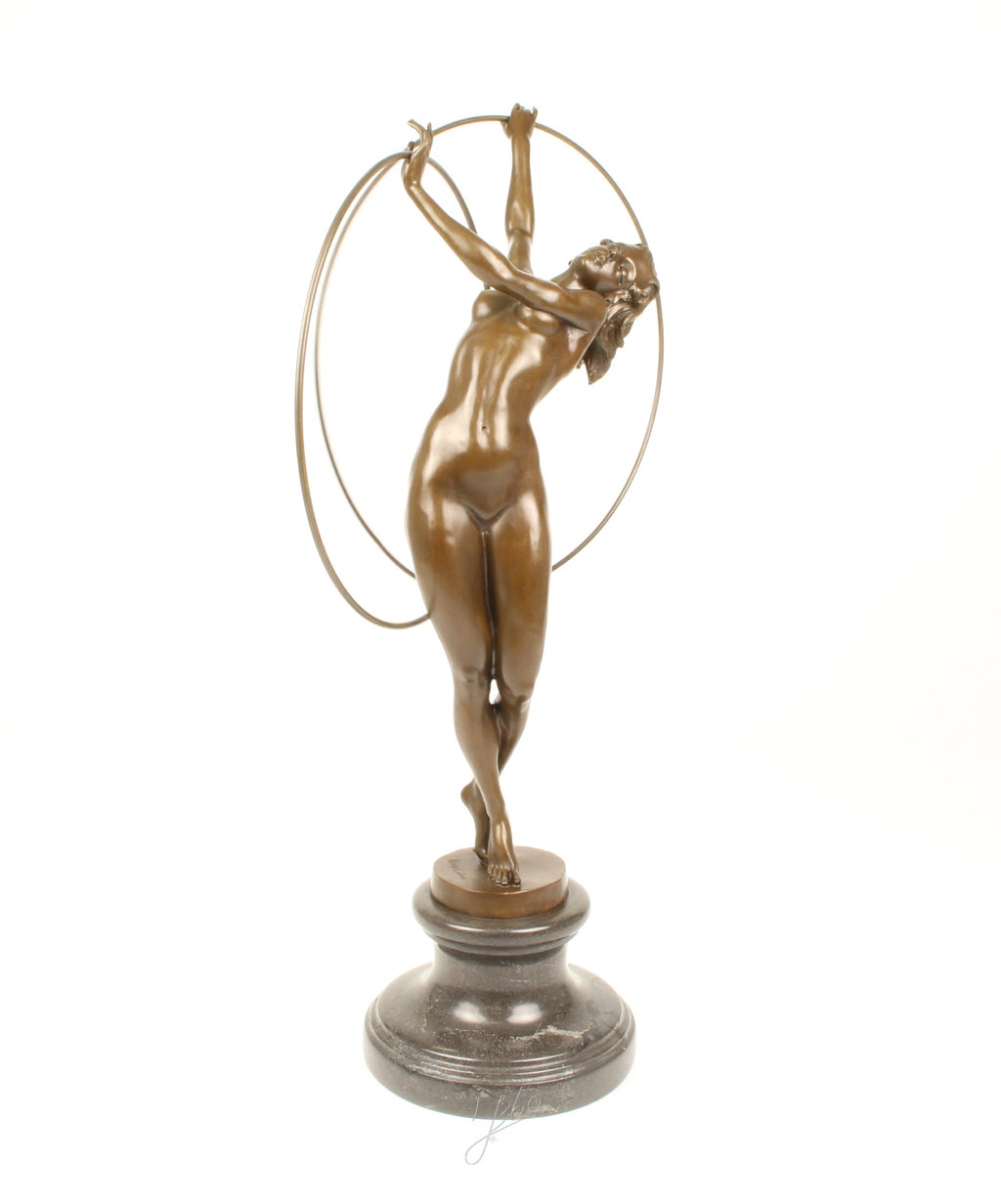 Hoepeldanseres – Bronzen sculptuur – 69,2 cm
