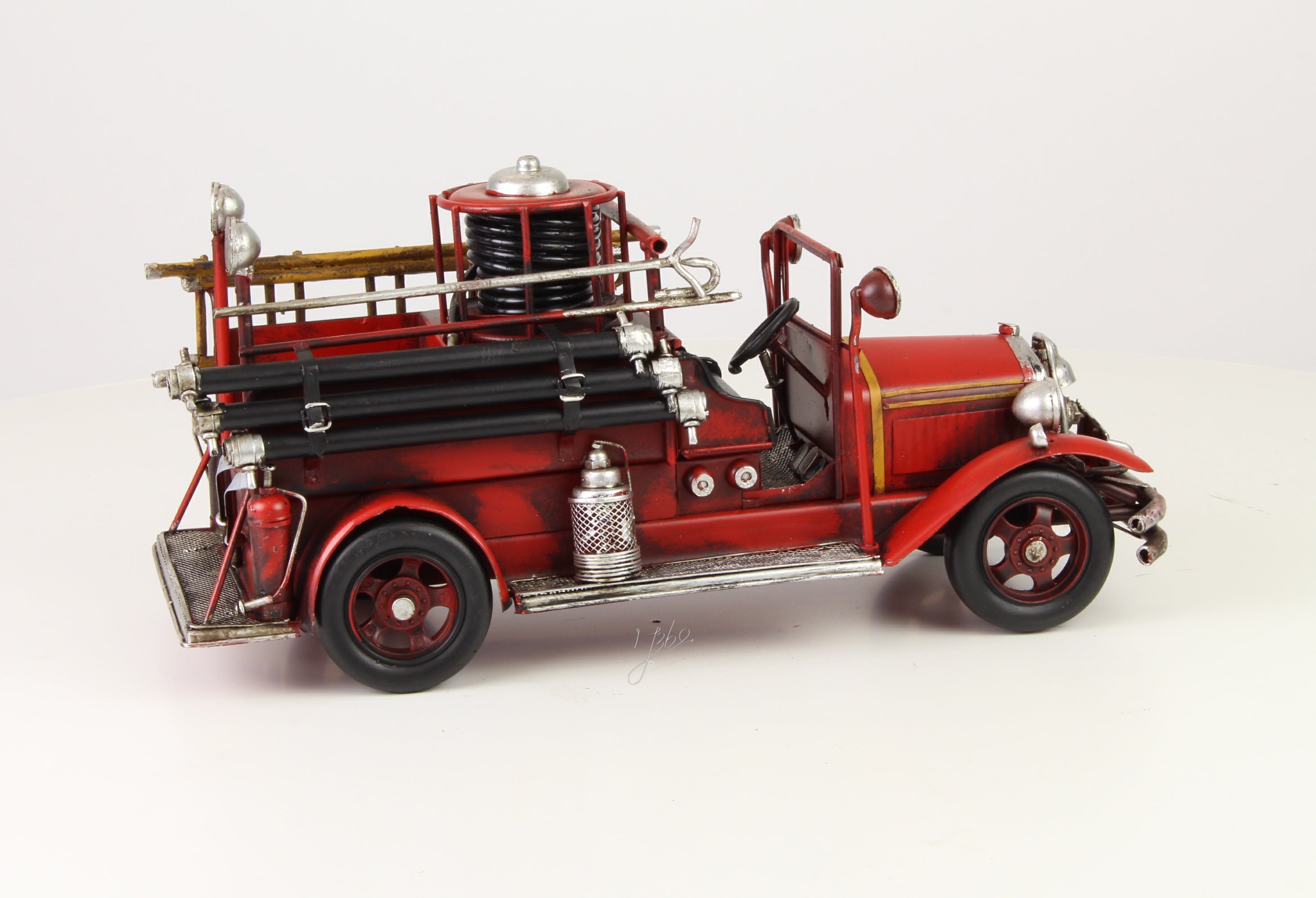 Brandweerauto – Blikmodel – 36,2 cm