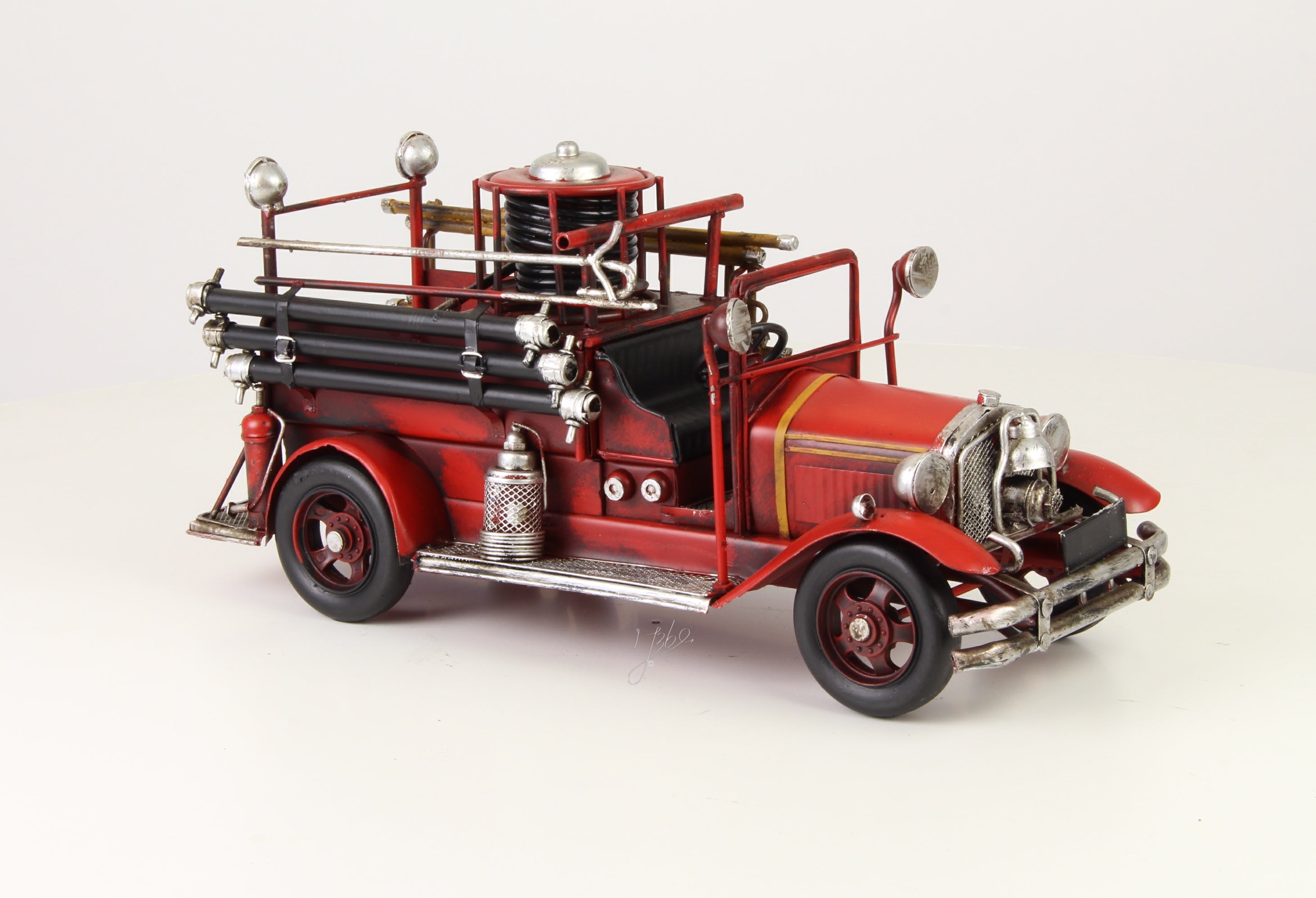 Brandweerauto – Blikmodel – 36,2 cm