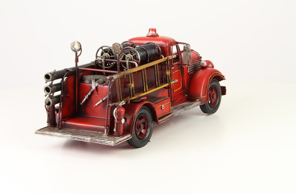 Brandweerauto – Blikmodel – 41,7 cm