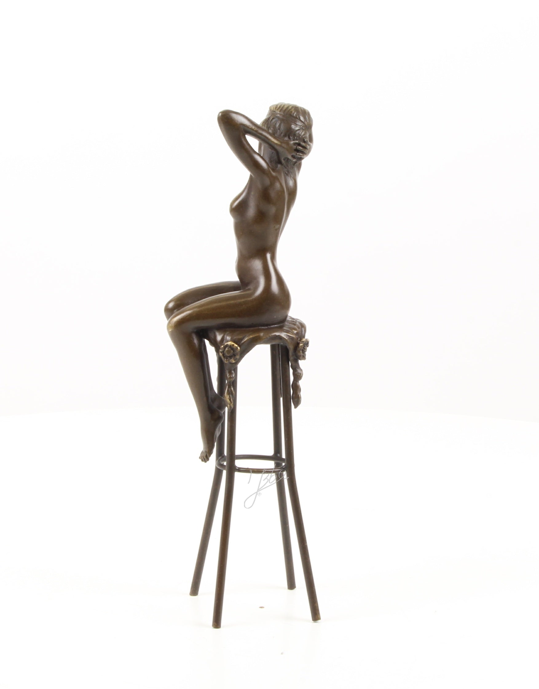 Bronzen sculptuur ‘Awakening’ – zittende vrouw
