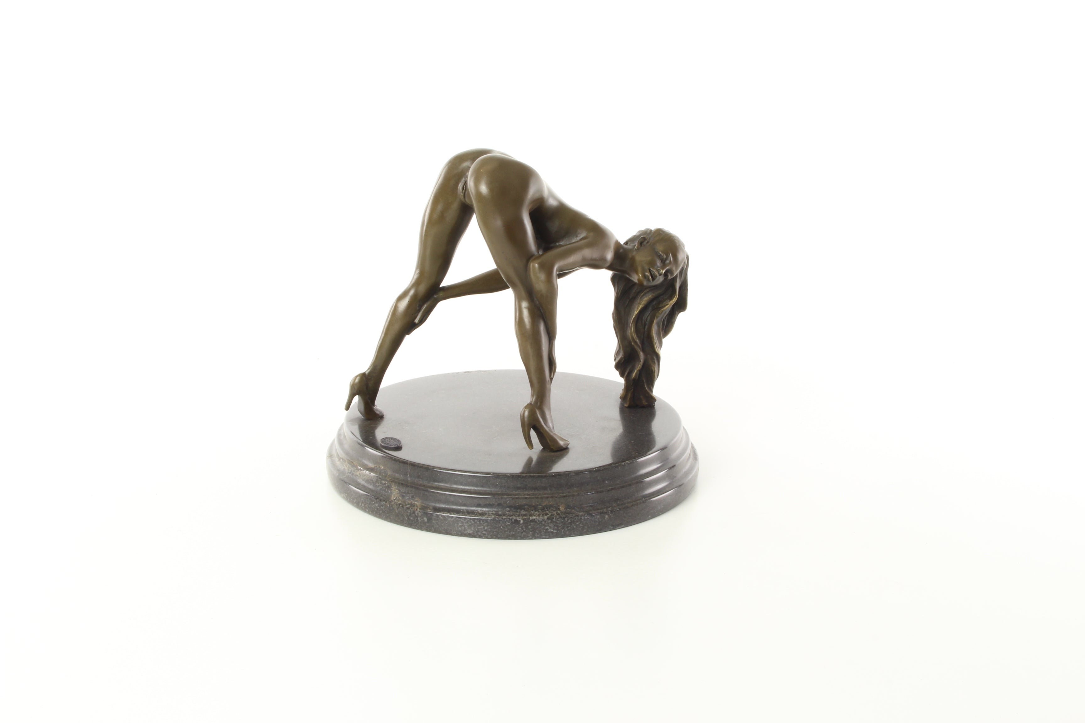 Vrouwelijk naakt – Bronzen sculptuur – 18,1 cm