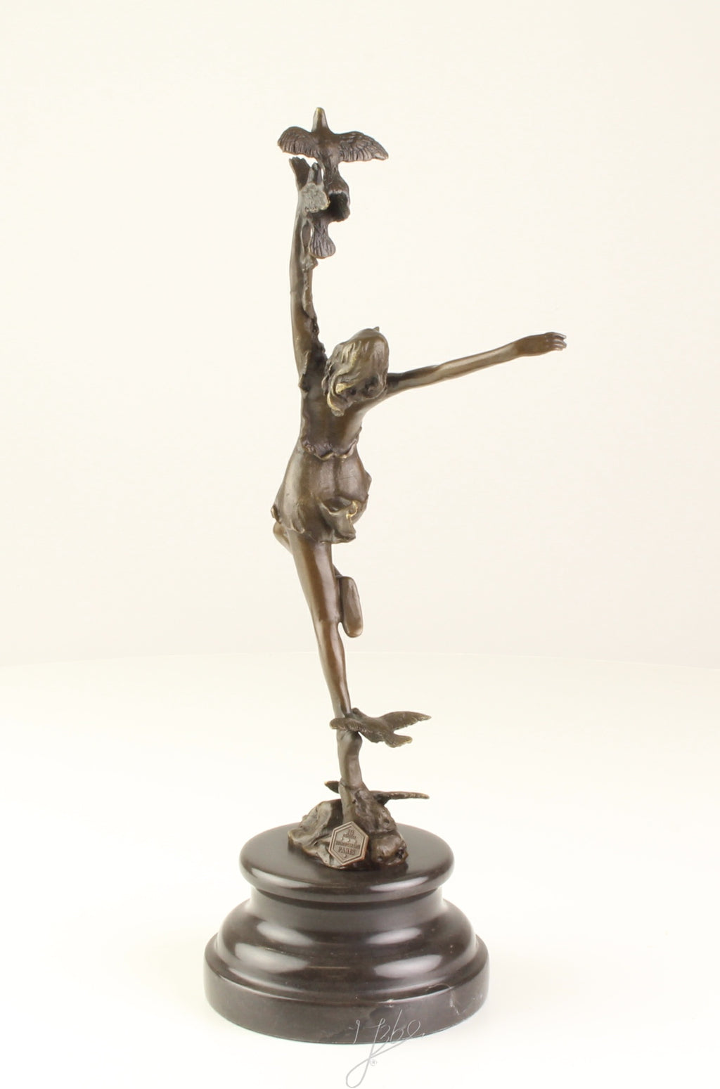 Dancer with Birds - Bronze sculpture - 30 cm