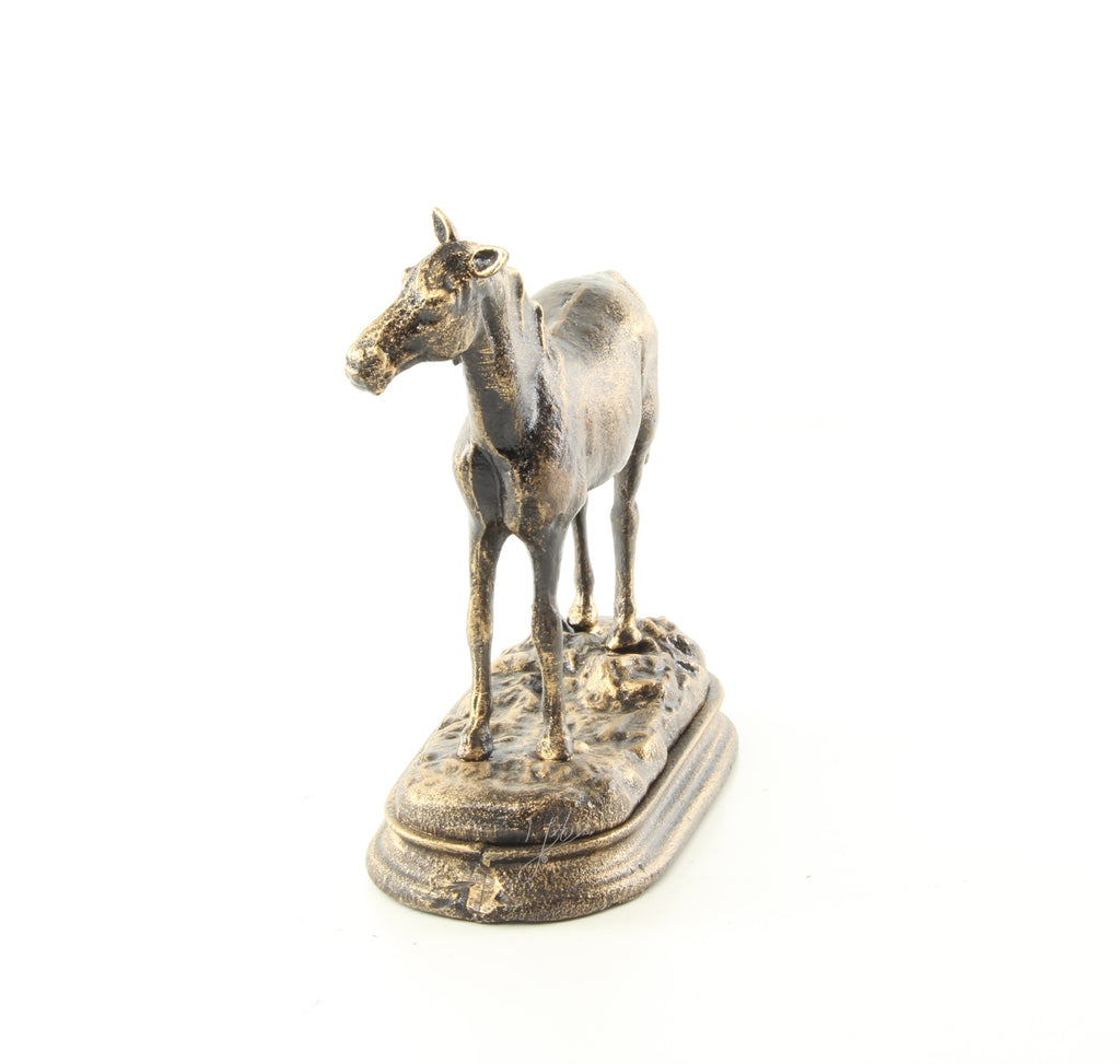 Gietijzeren Paard op Sokkel