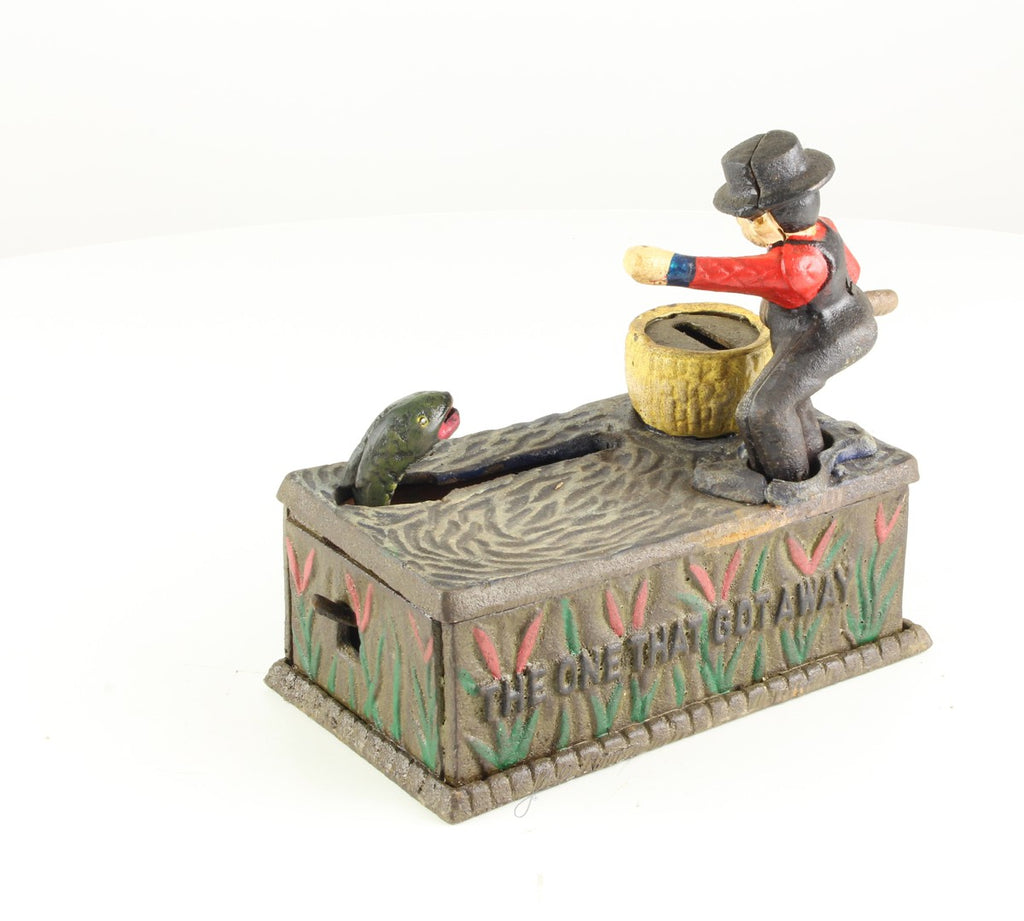 Visser – Gietijzer mechanische spaarpot – 15,5 cm