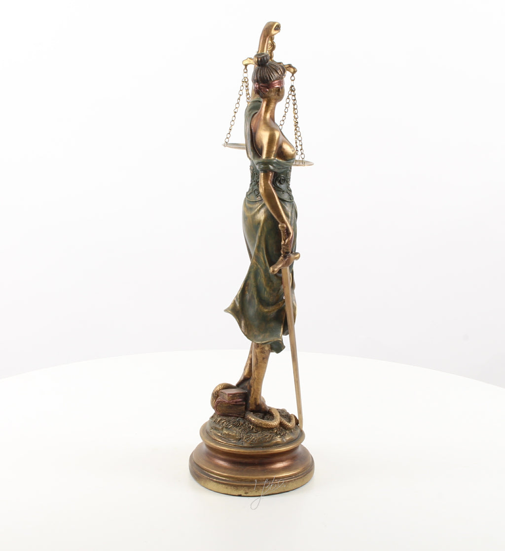 Vrouwe Justitia – Resin sculptuur