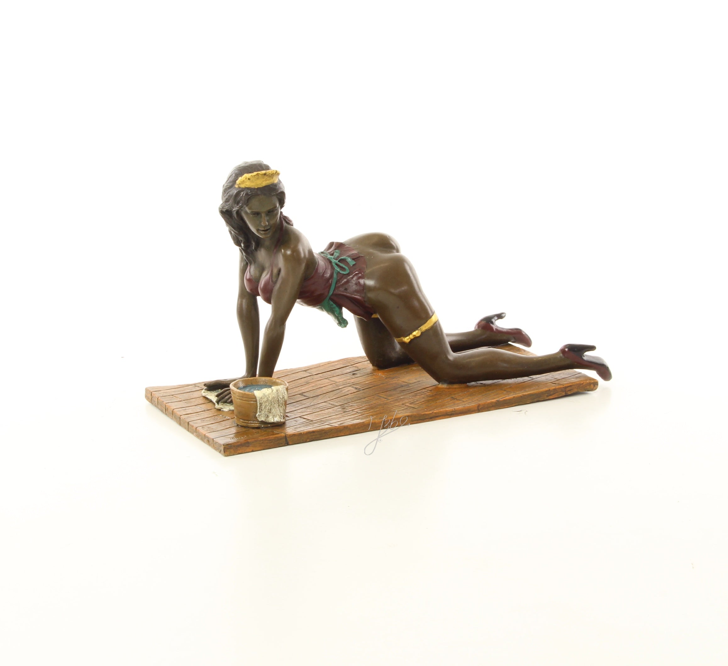 Dweilende dame – Erotische bronzen sculptuur