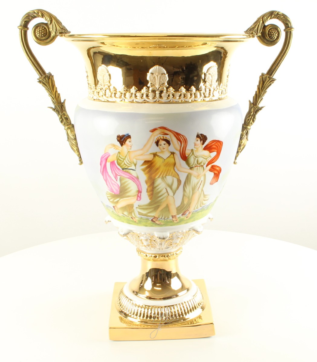 Porseleinen vaas/urn met bronzen monturen