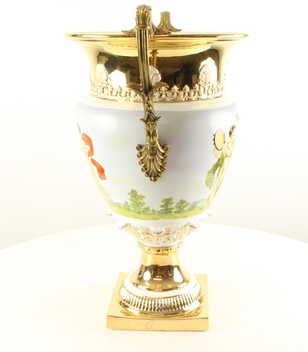 Porseleinen vaas/urn met bronzen monturen