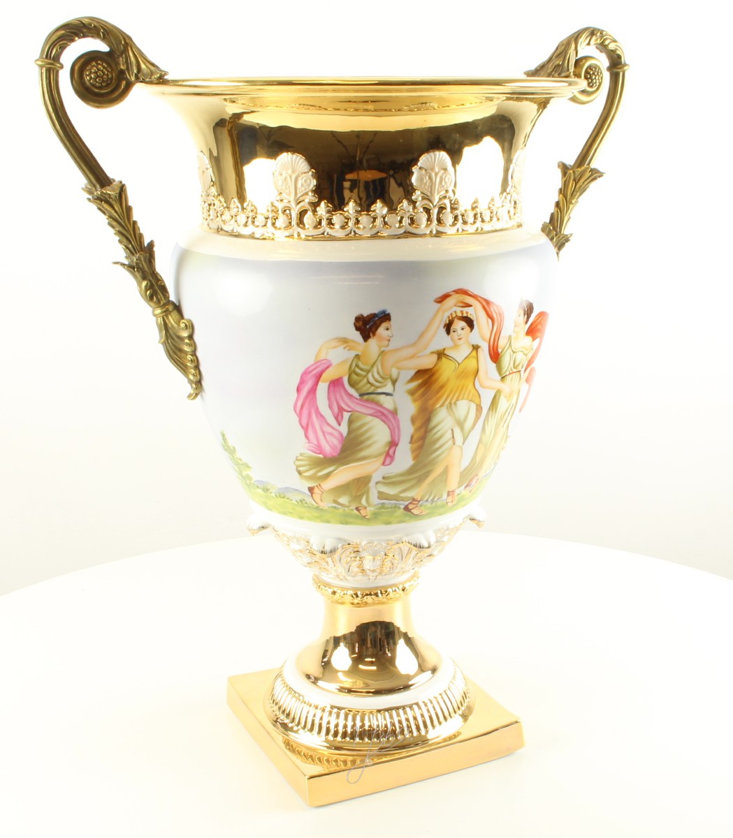 Porseleinen vaas/urn met bronzen monturen