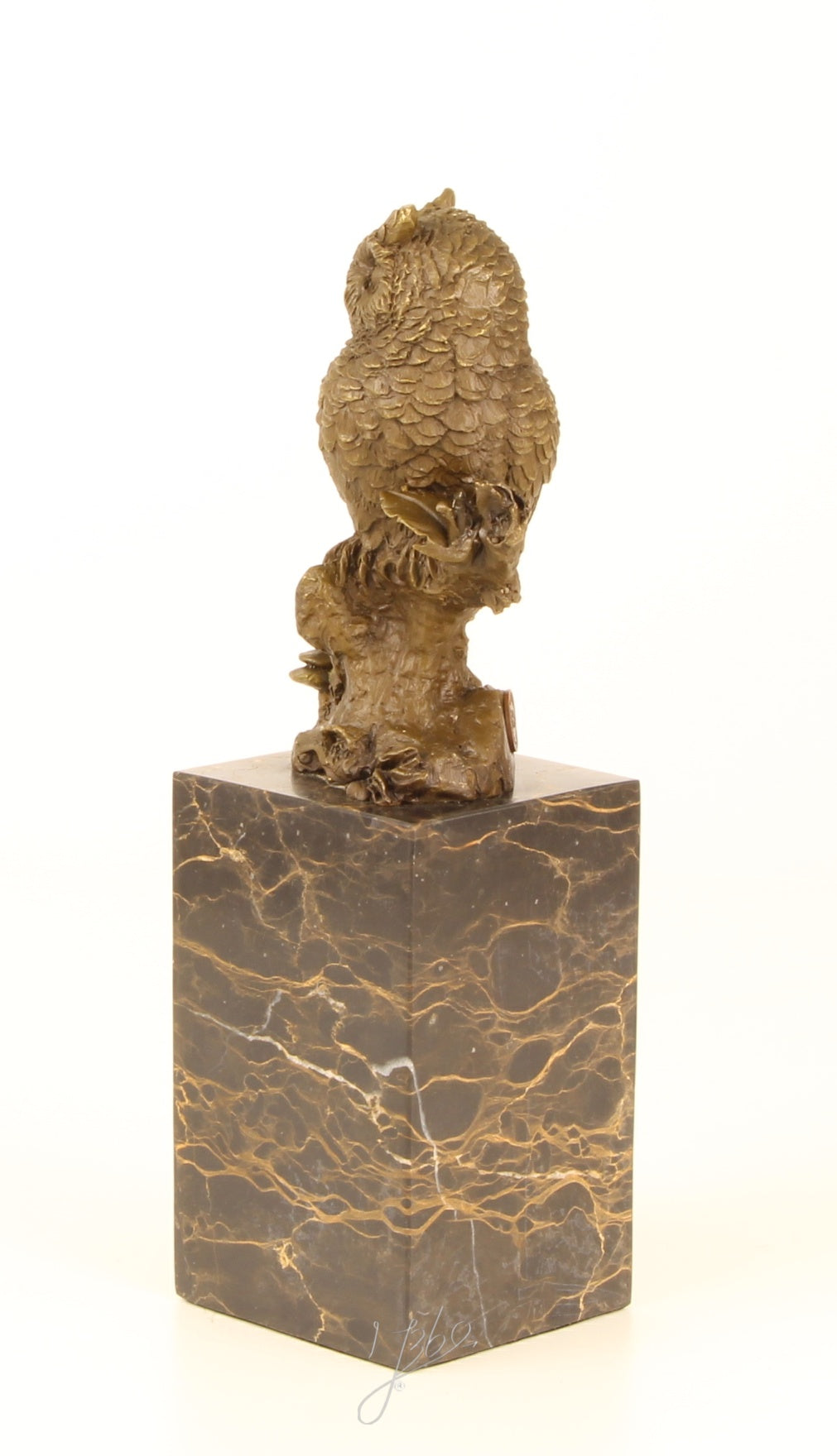 Bronzen sculptuur ‘Ransuil’ op marmeren sokkel