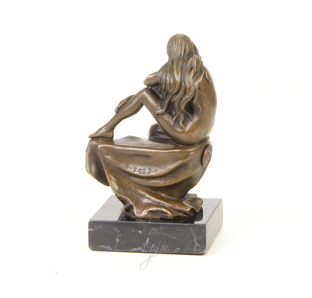 Bronzen vrouwelijk naakt sculptuur