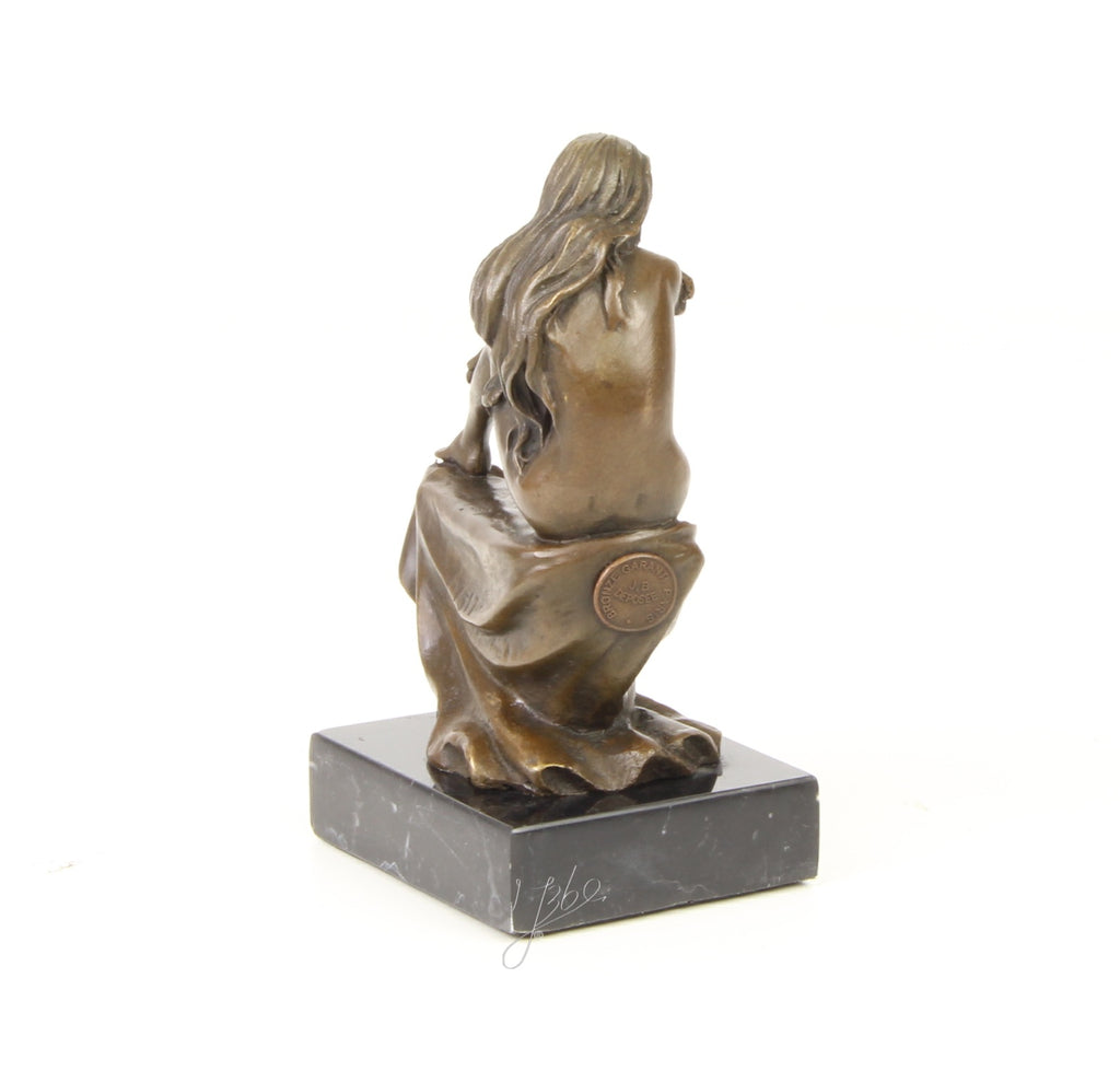 Bronzen vrouwelijk naakt sculptuur