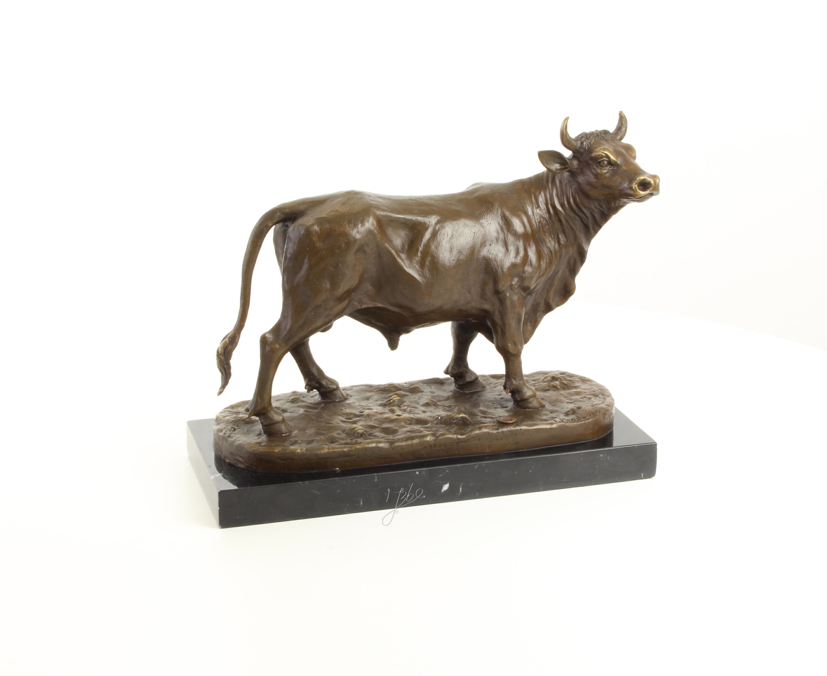 Stier – Bronzen beeld, marmer – 28,3 cm