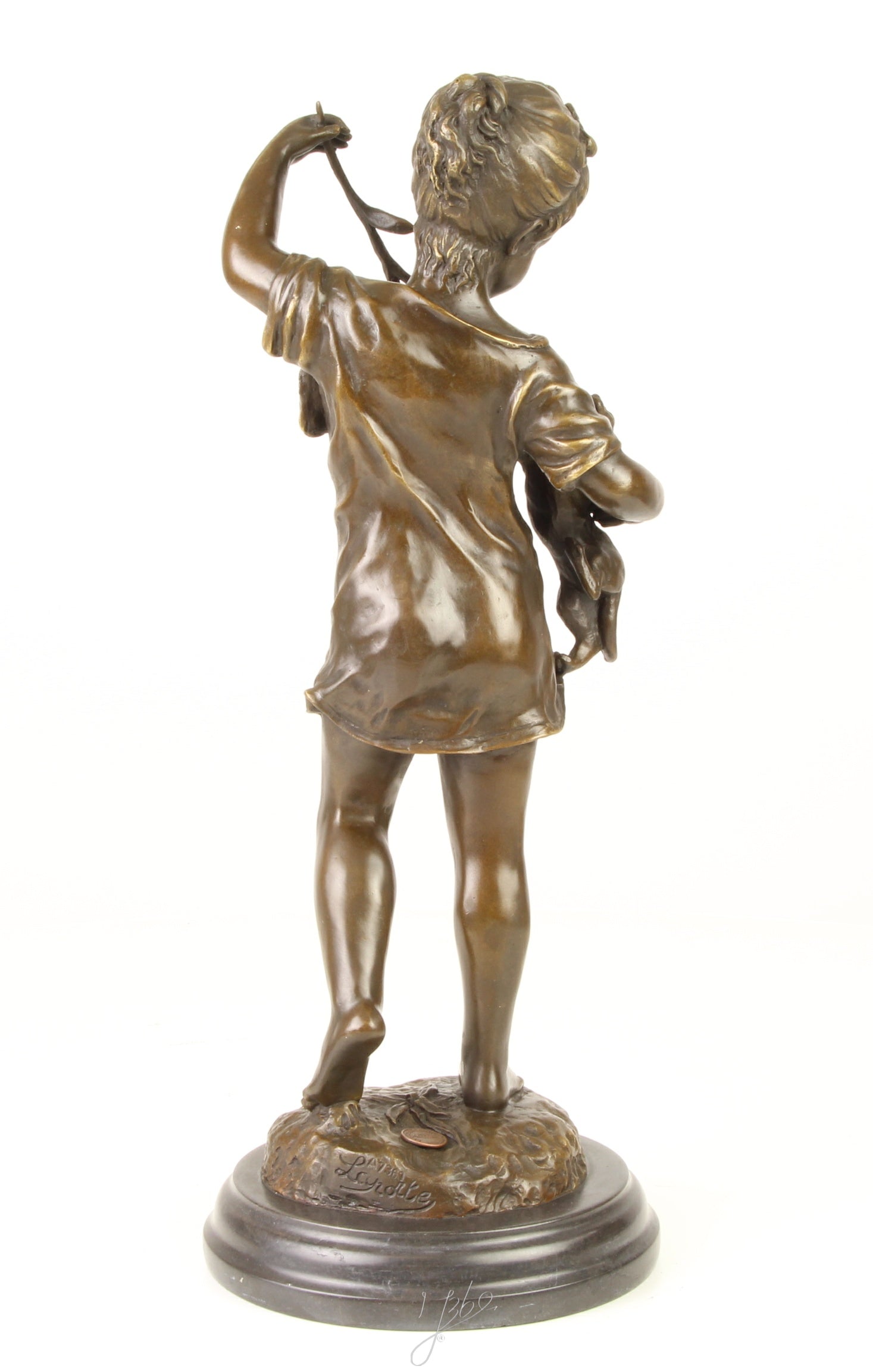 Girl with Cat - Bronze sculpture - 39 cm