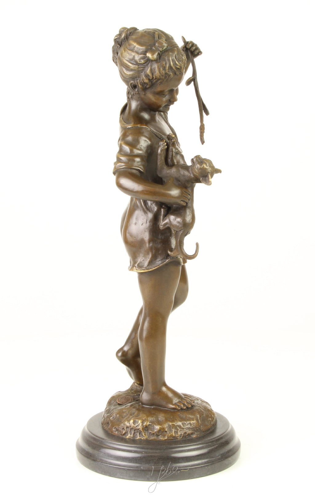 Girl with Cat - Bronze sculpture - 39 cm