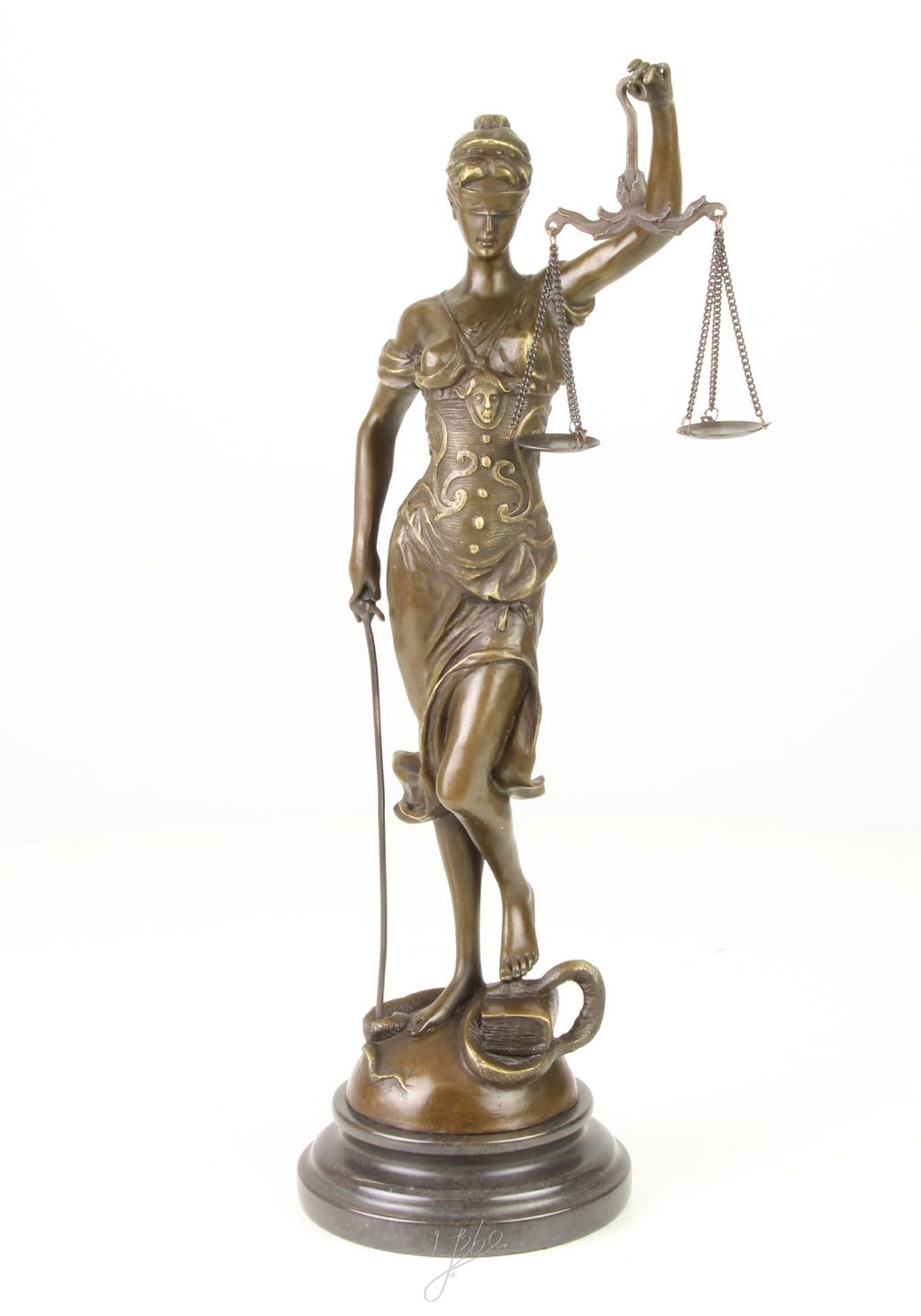 Bronzen Vrouwe Justitia – met zwaard en weegschaal