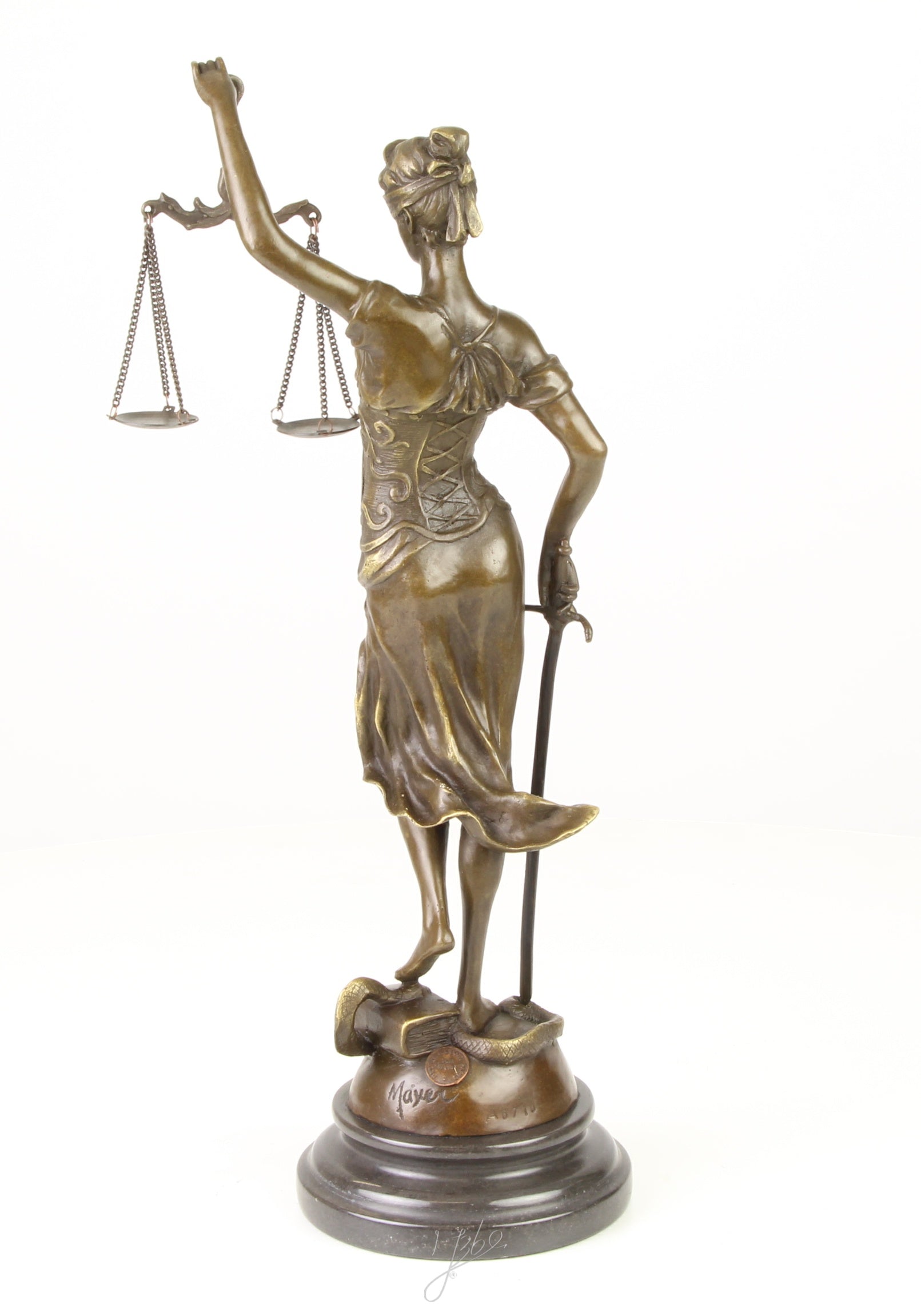Bronzen Vrouwe Justitia – met zwaard en weegschaal