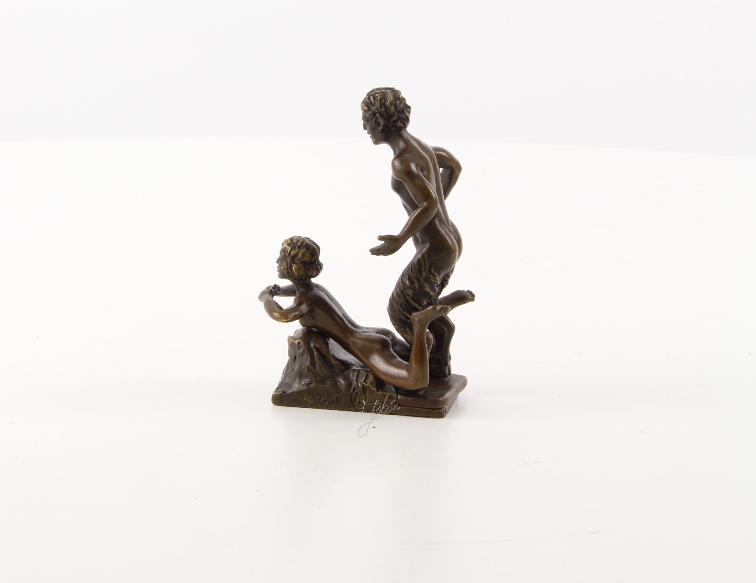 Satyr met vrouw – Bronzen erotisch beeld – 10 cm