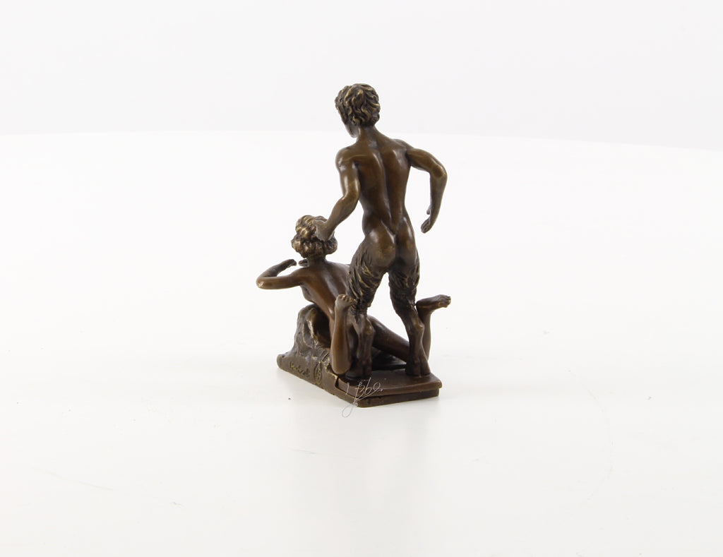 Satyr met vrouw – Bronzen erotisch beeld – 10 cm