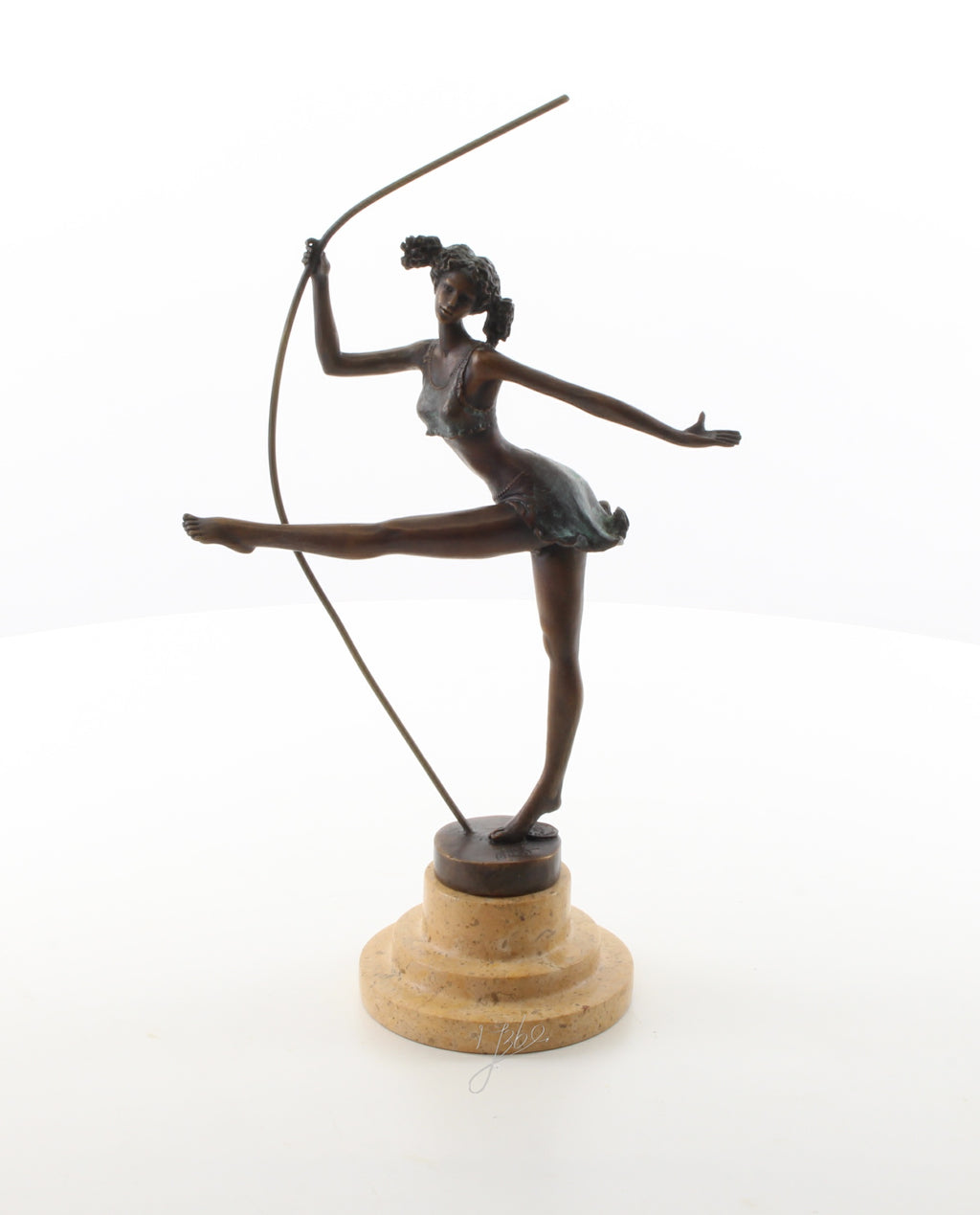 Bronzen ballerina met stok - marmer sokkel