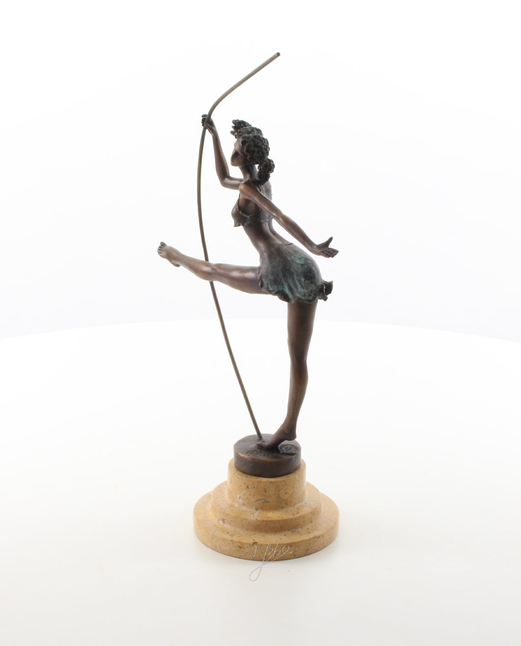 Bronzen ballerina met stok - marmer sokkel