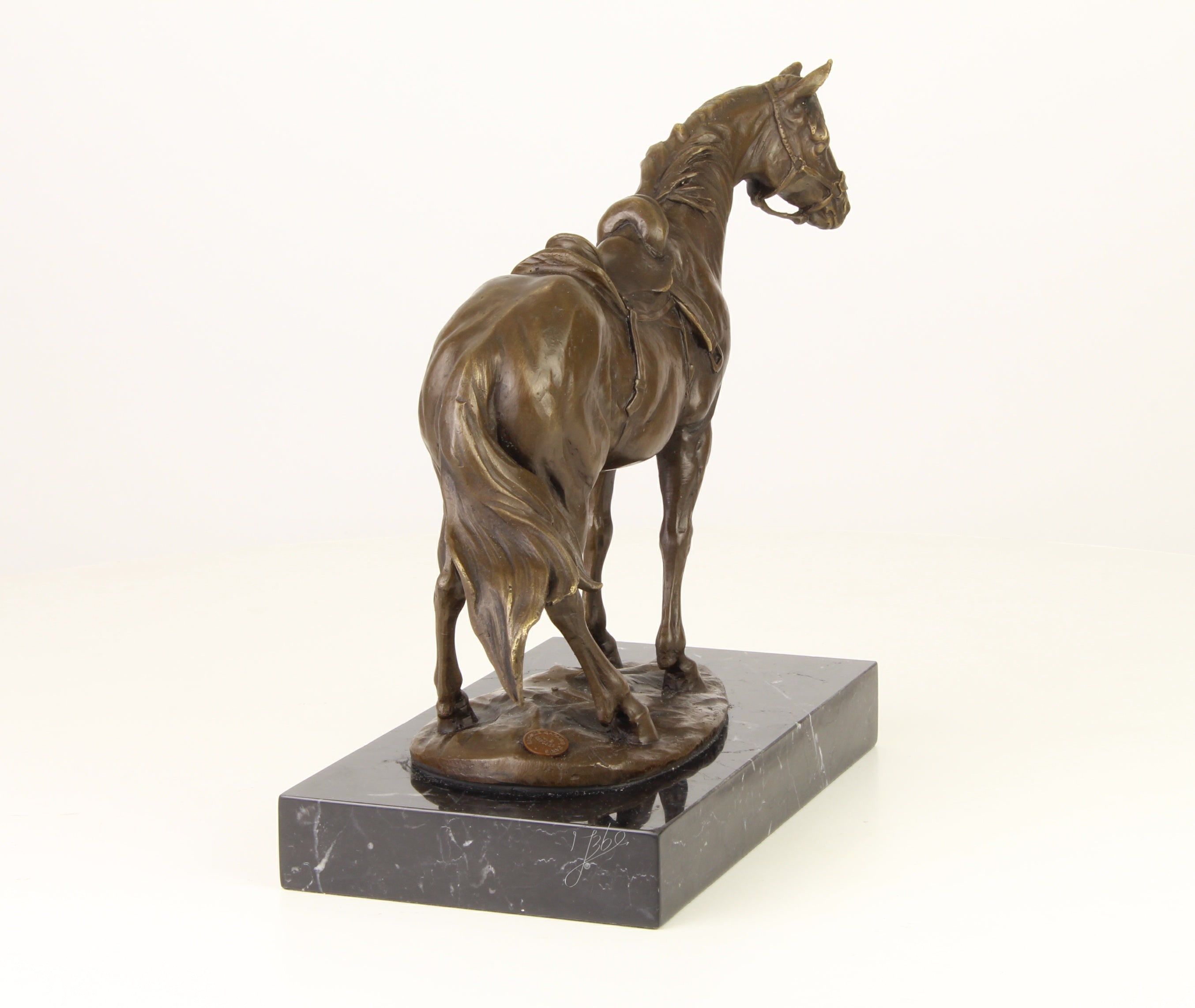 Horse with saddle – Bronze statue – 24.5 cm