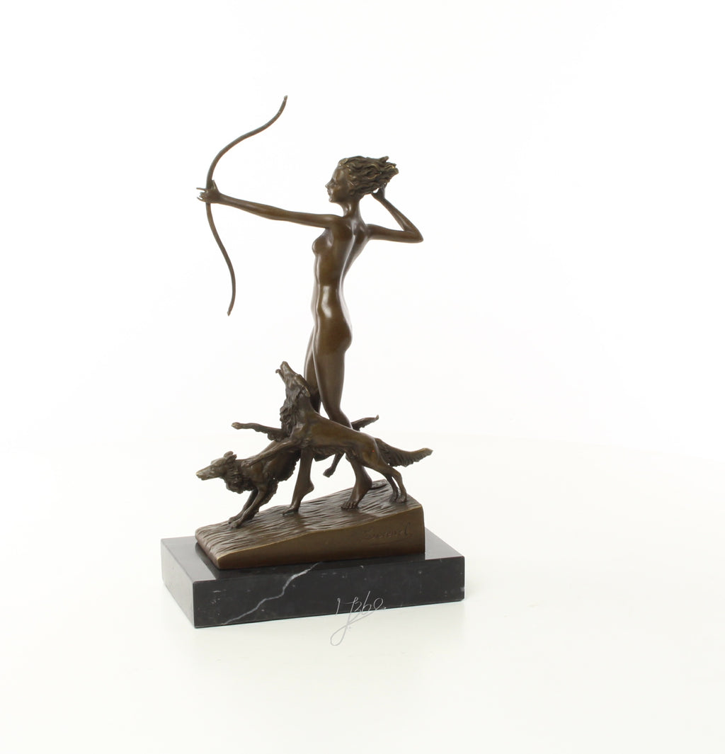 Bronzen boogschutter met jachthonden