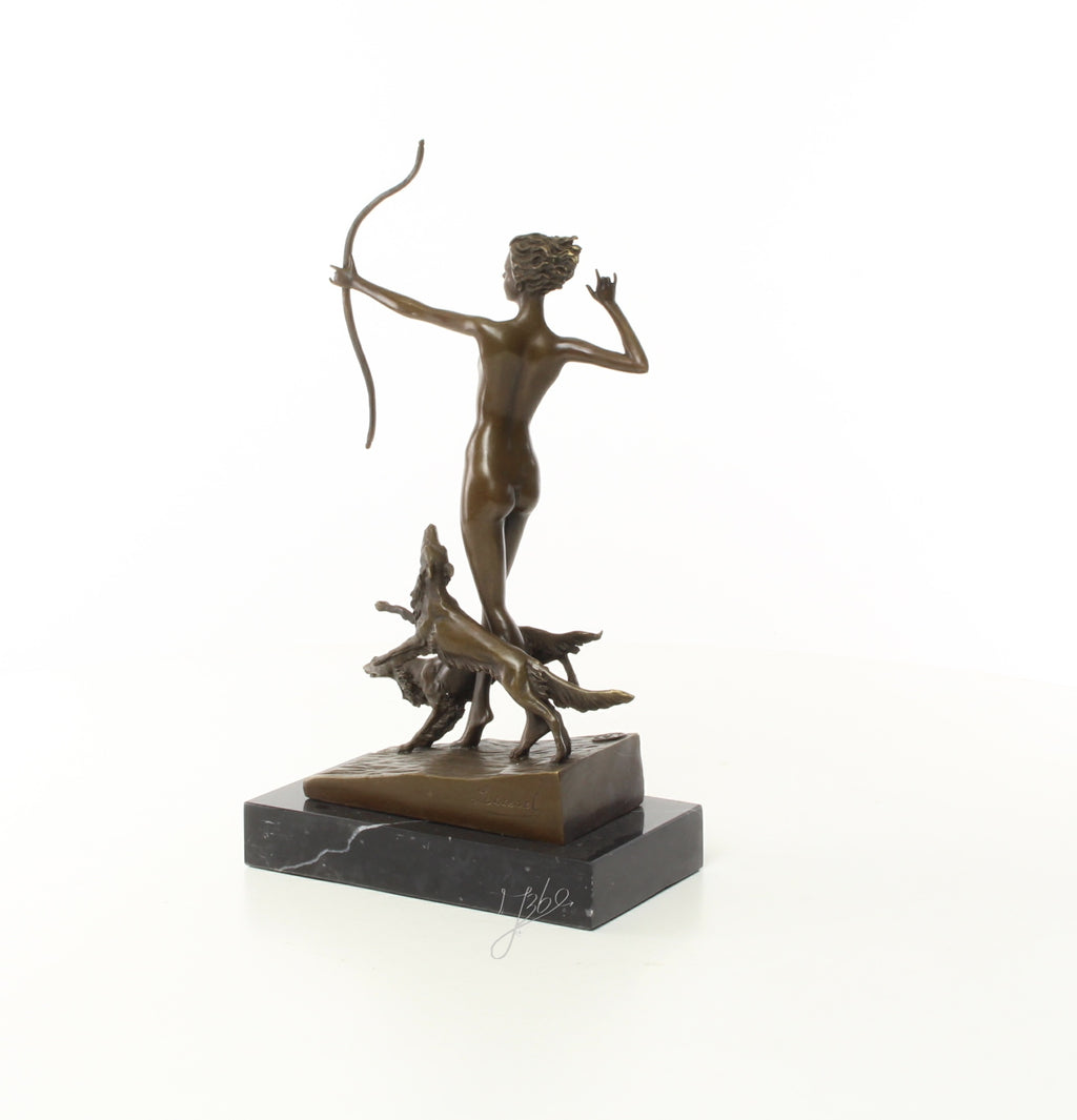 Bronzen boogschutter met jachthonden