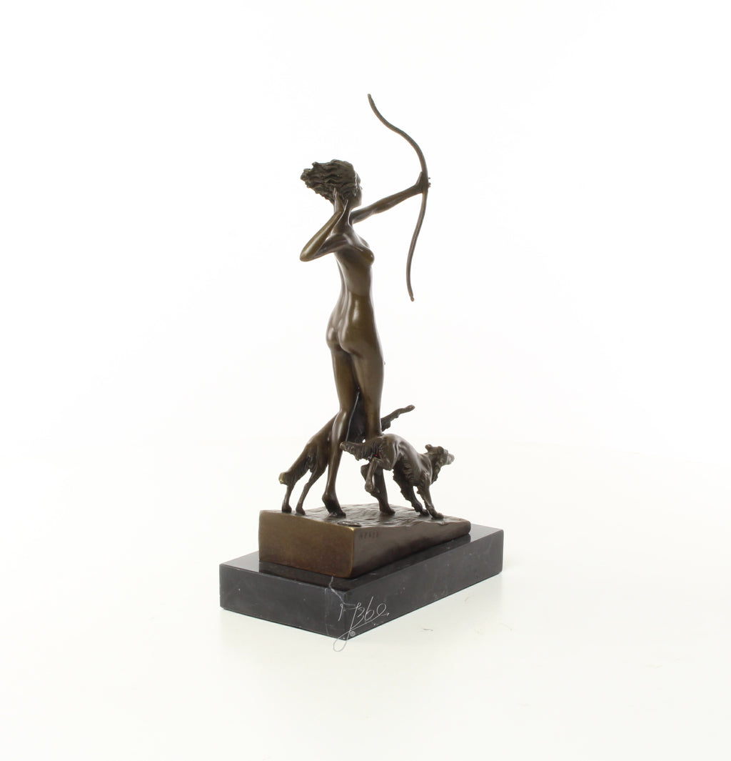 Bronzen boogschutter met jachthonden