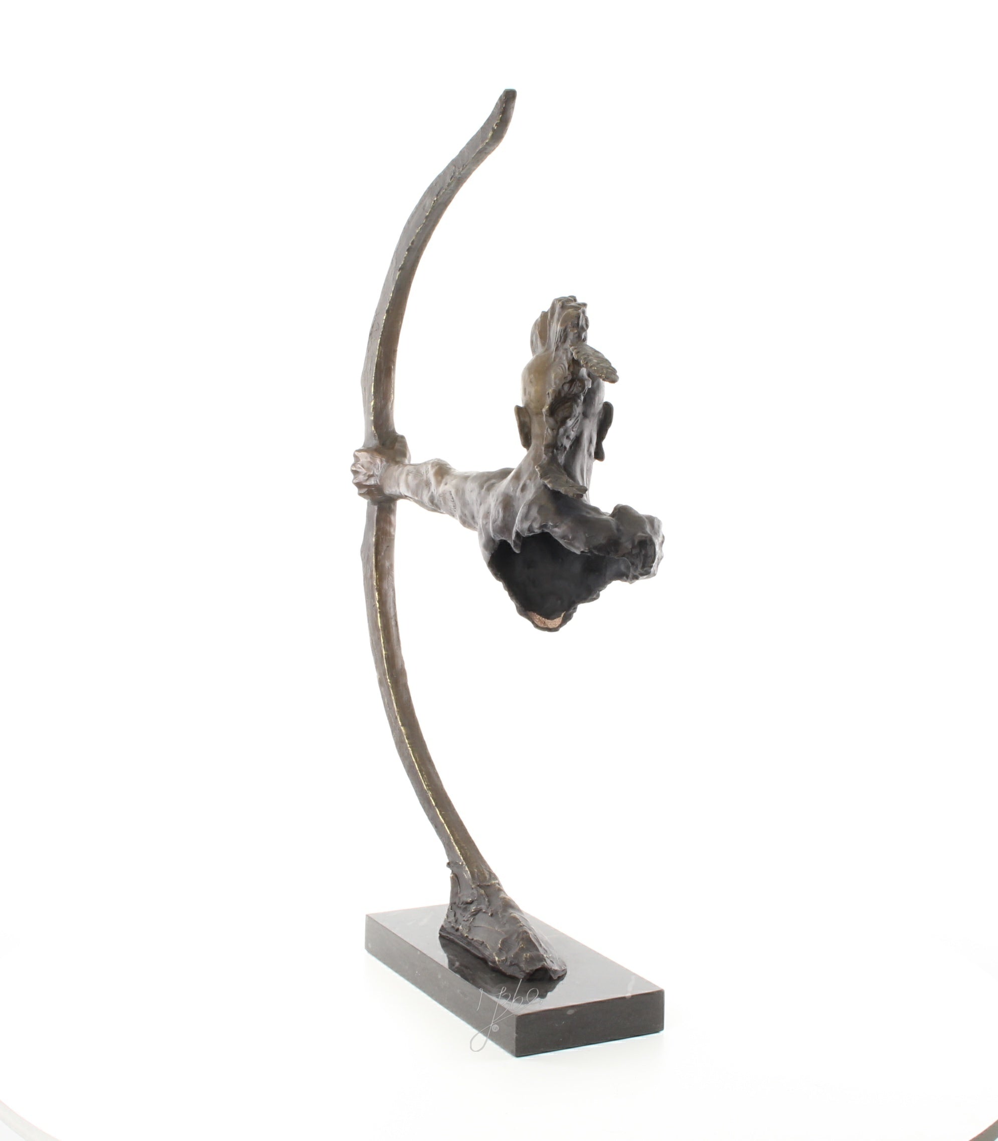 Mohawk Warrior – Bronze statue, marble – 85.7 cm