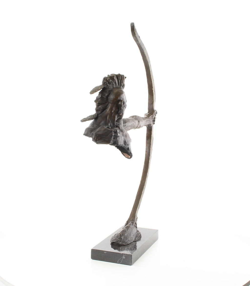 Mohawk Warrior – Bronze statue, marble – 85.7 cm