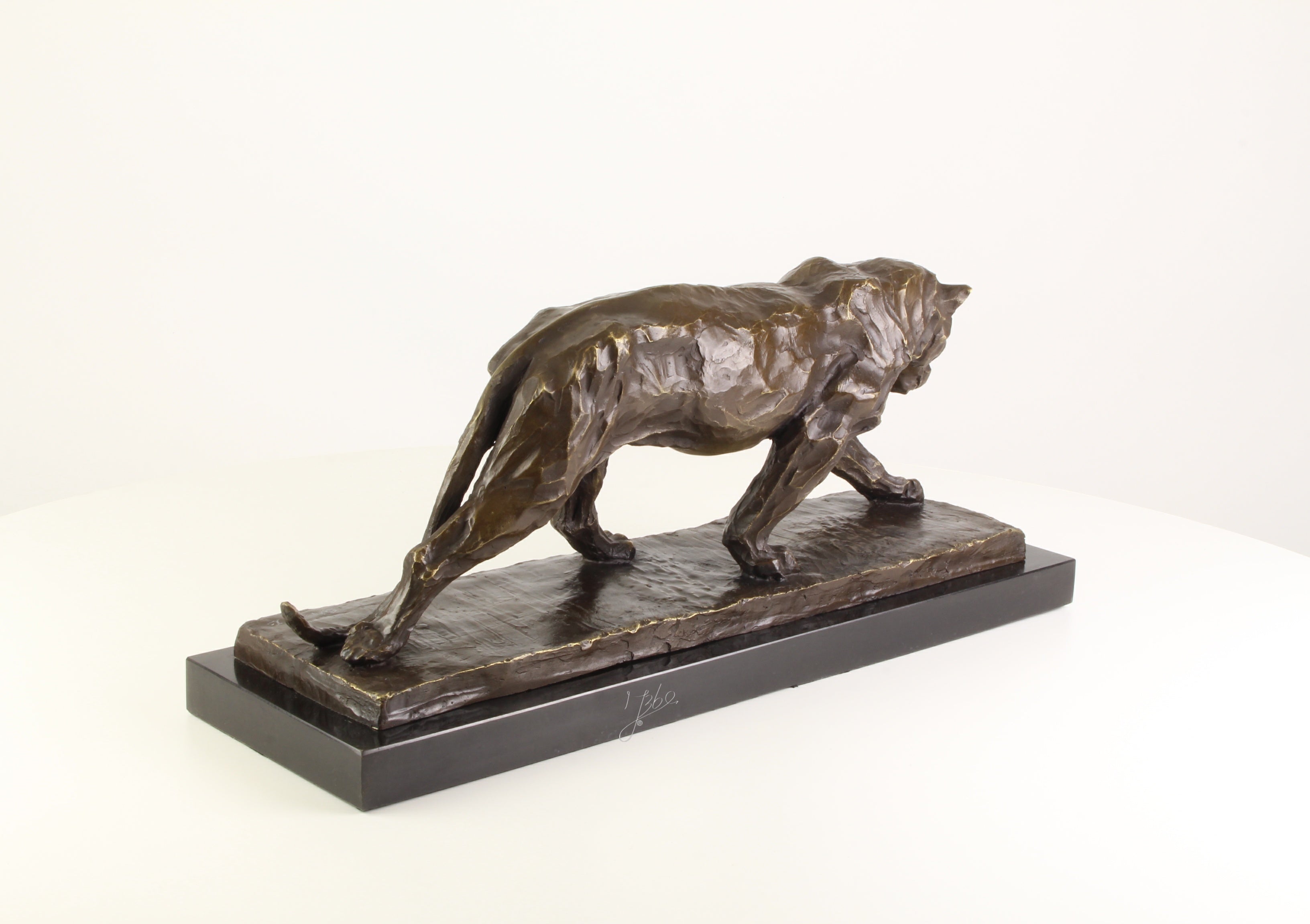 Bronzener Panther – Marmorsockel
