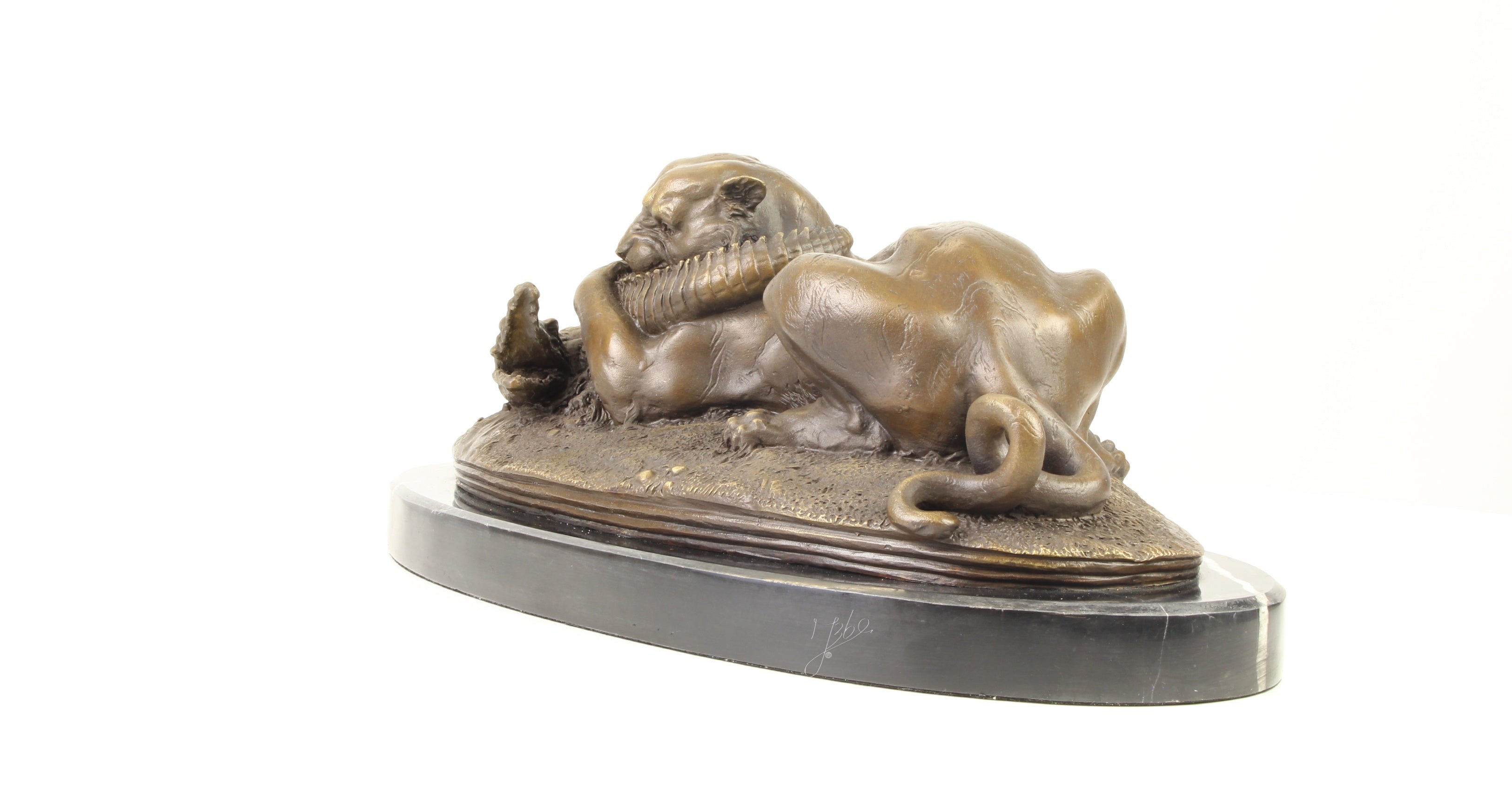 Tijger met gaviaal – Bronzen sculptuur