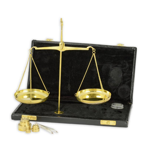 Messing apothekersweegschaal in zwarte etui met gewichten – 21,7 cm – VntiQue