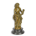 Bronzen beeld van bacchante met druiventrossen op glanzende marmeren sokkel – 27,3 cm – VntiQue