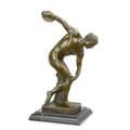 Bronzen sculptuur Discobolos van Myron op marmeren sokkel, hoogte 38 cm.
